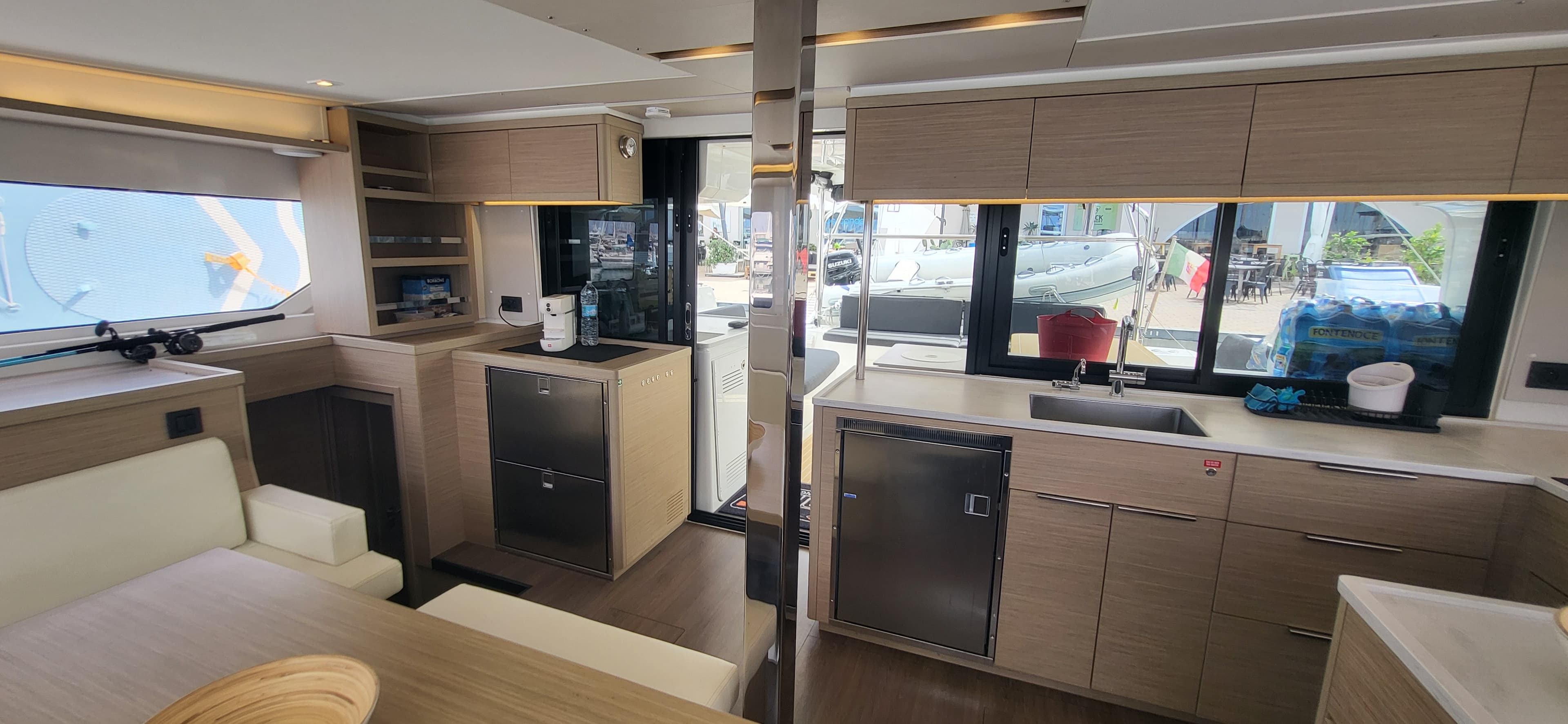 Lagoon 46  - photo 9