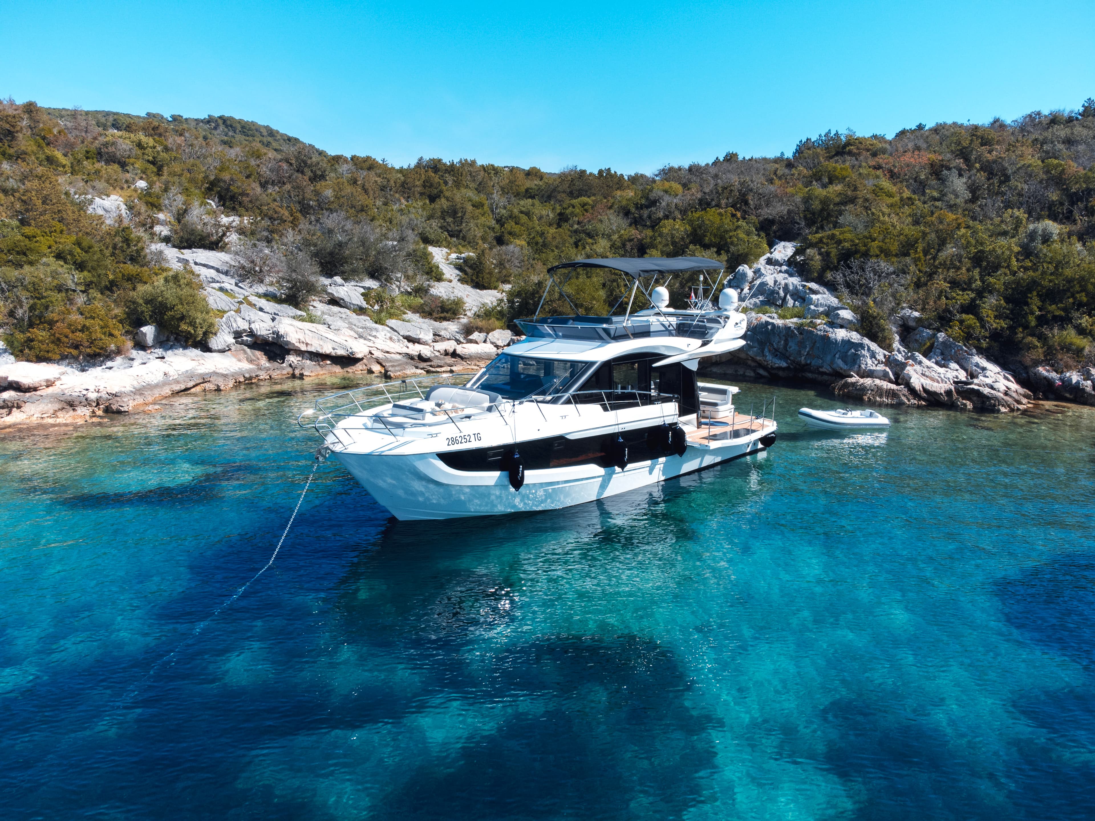 Galeon 440 Fly - photo 25