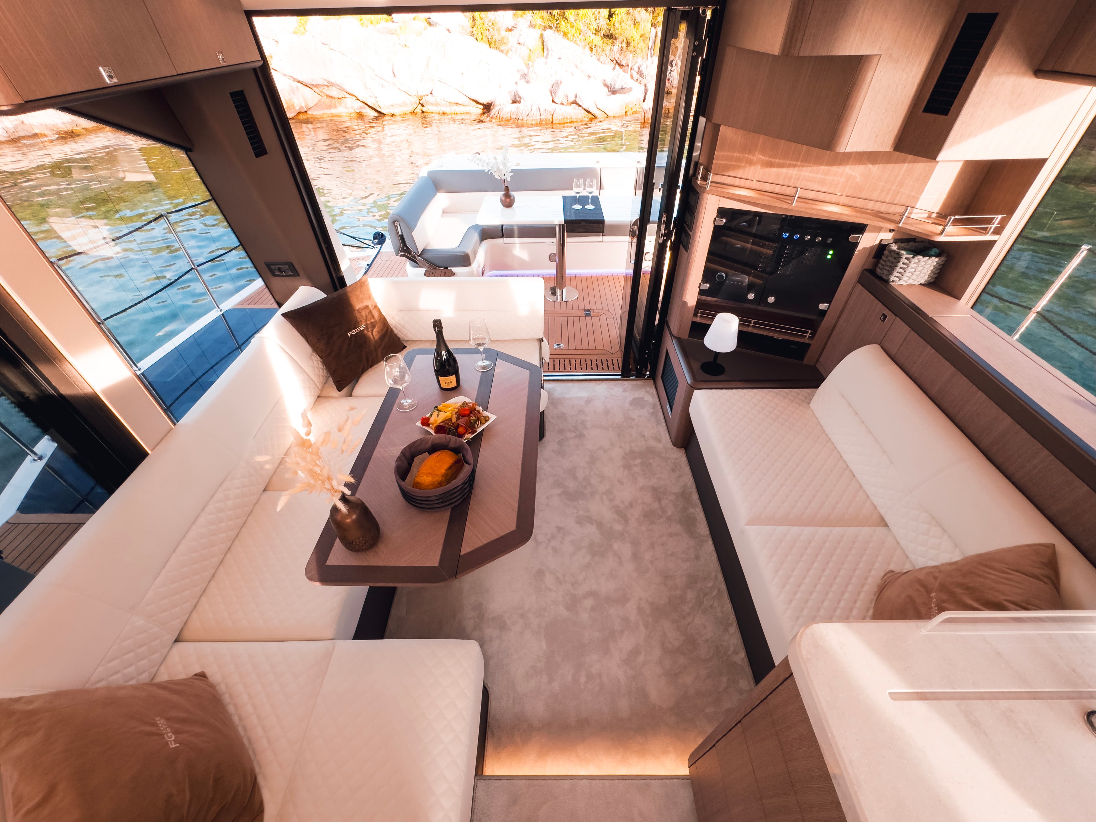 Galeon 440 Fly - photo 32