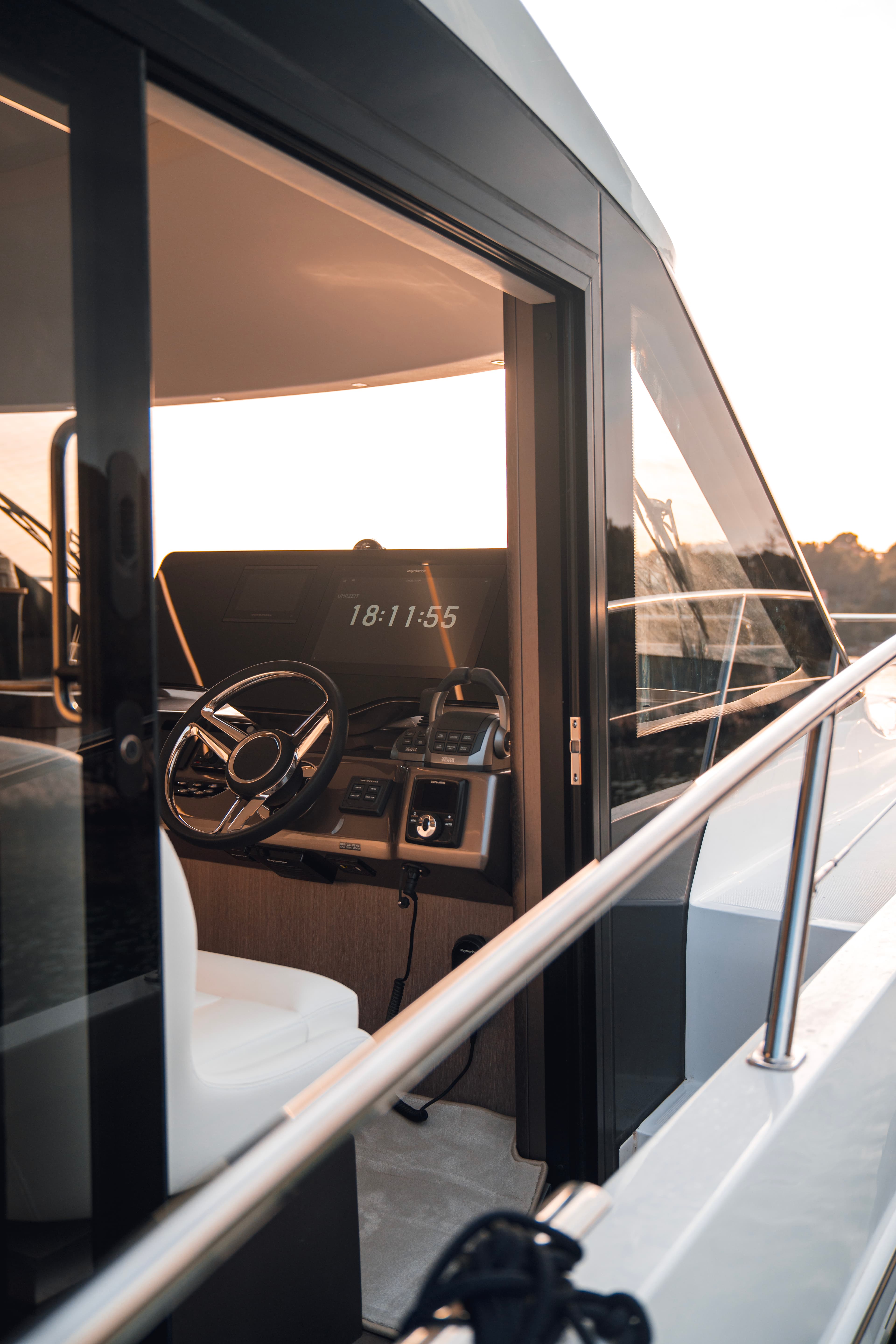 Galeon 440 Fly - photo 37