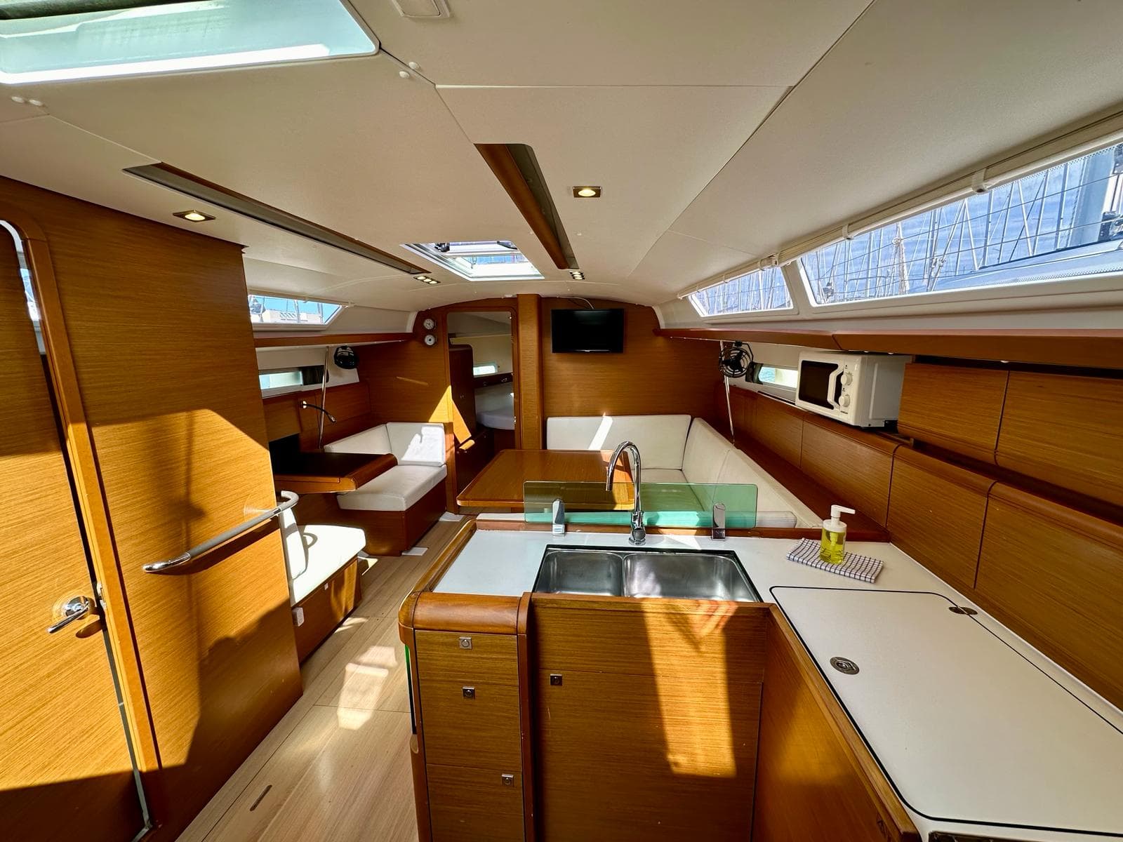 Sun Odyssey 419 - photo 4