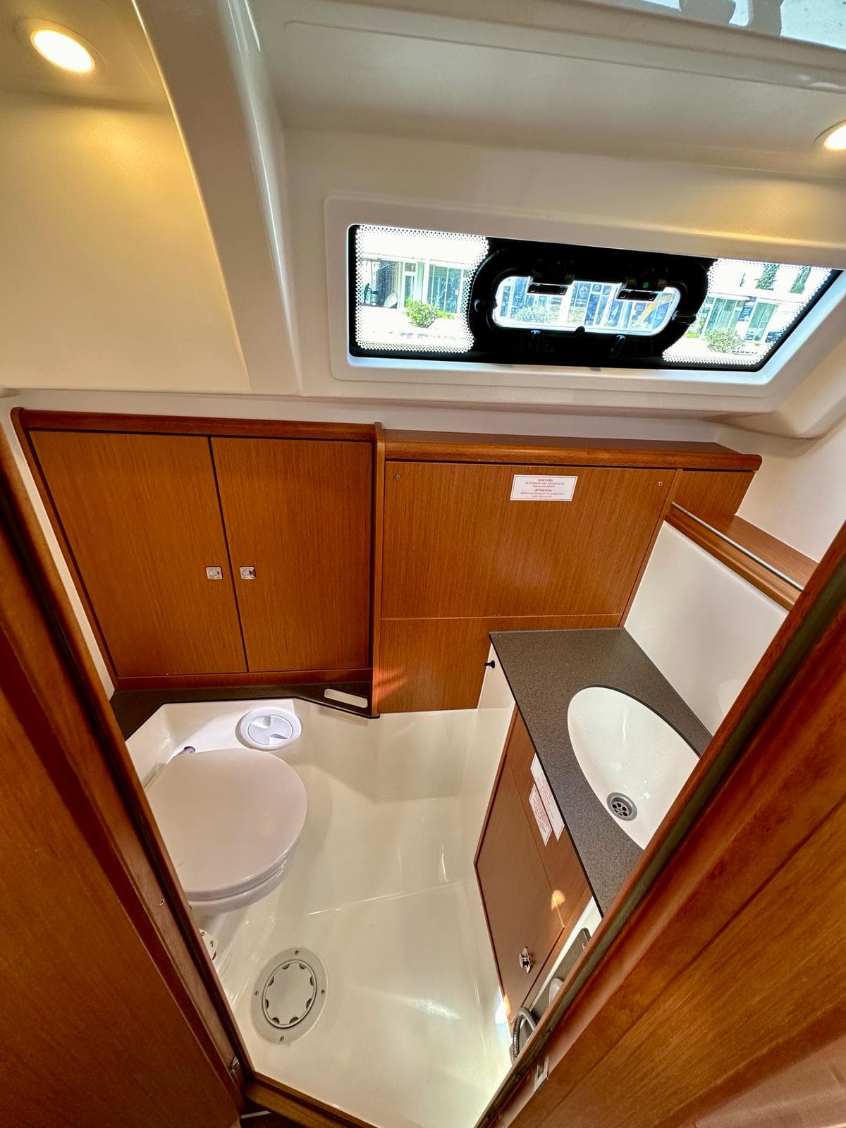 Bavaria Cruiser 37 - photo 9