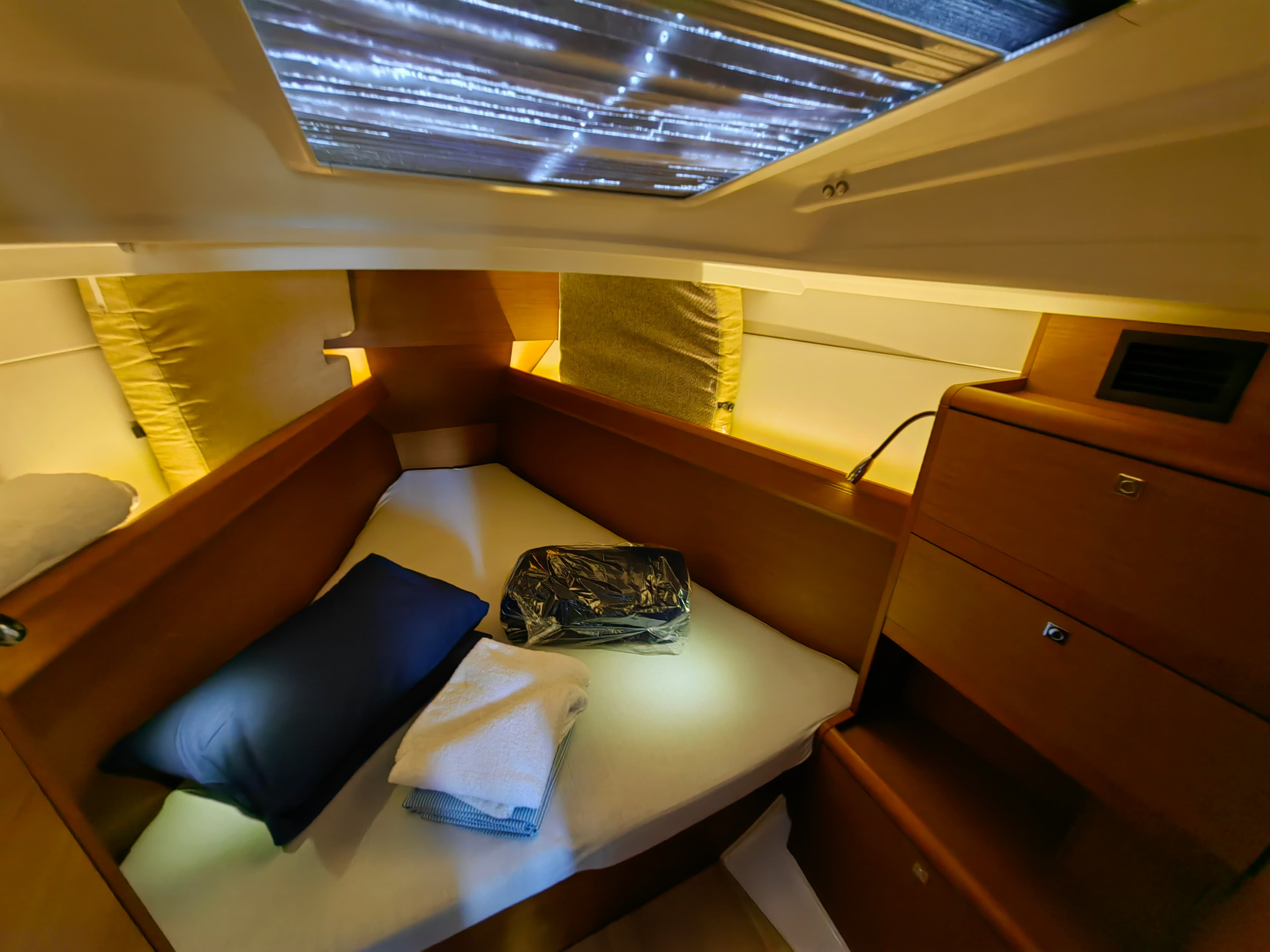 Sun Odyssey 389 - photo 9