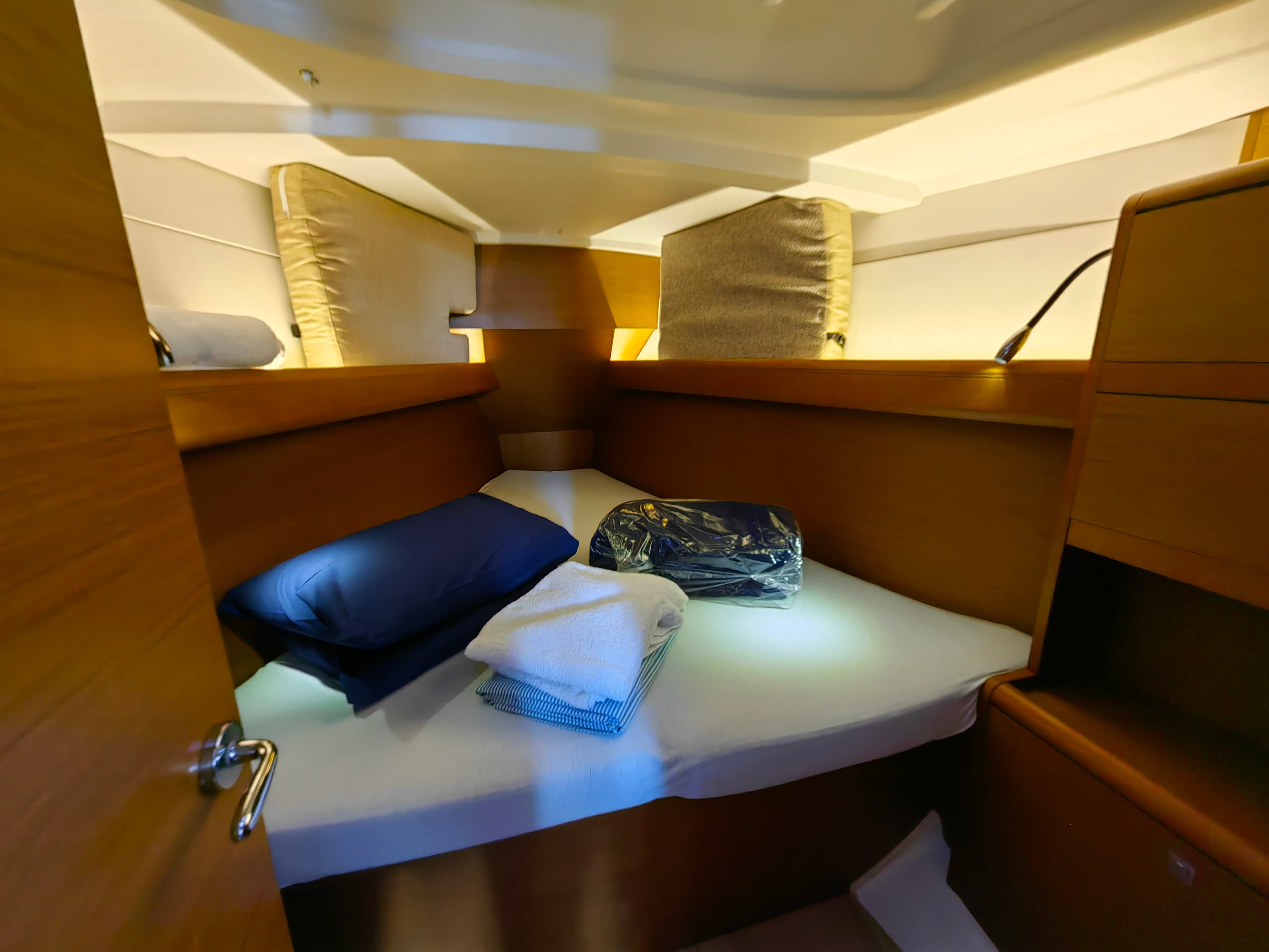 Sun Odyssey 389 - photo 10