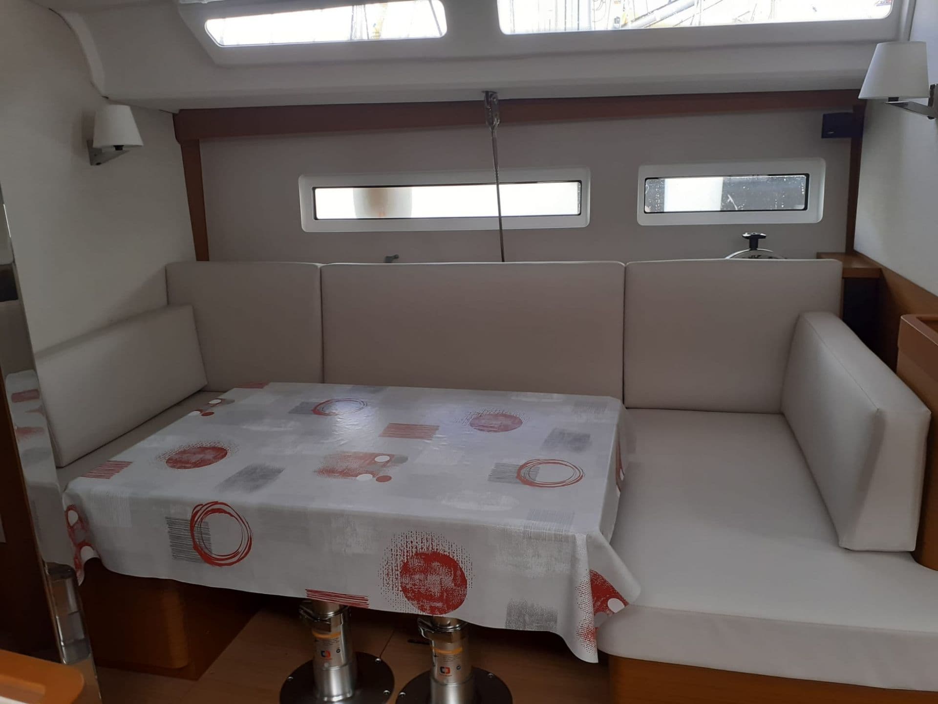Sun Odyssey 440 - photo 10