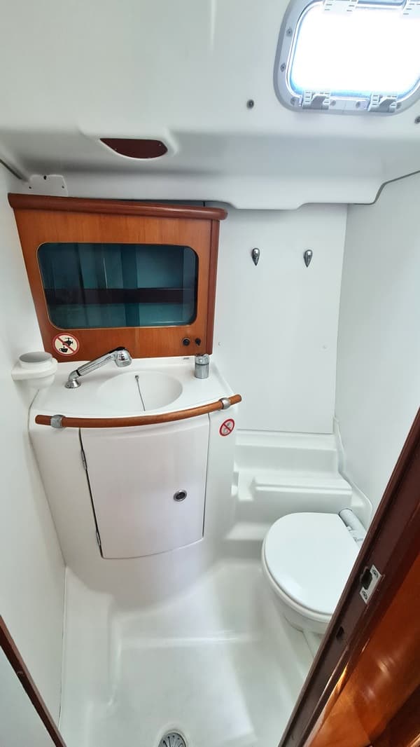 Oceanis 411 - photo 7