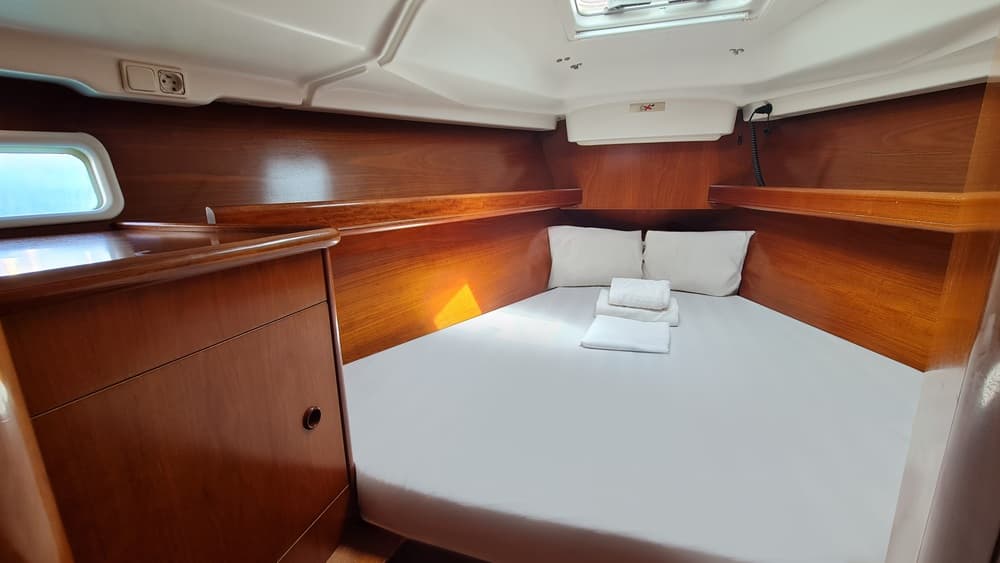 Oceanis 411 - photo 9