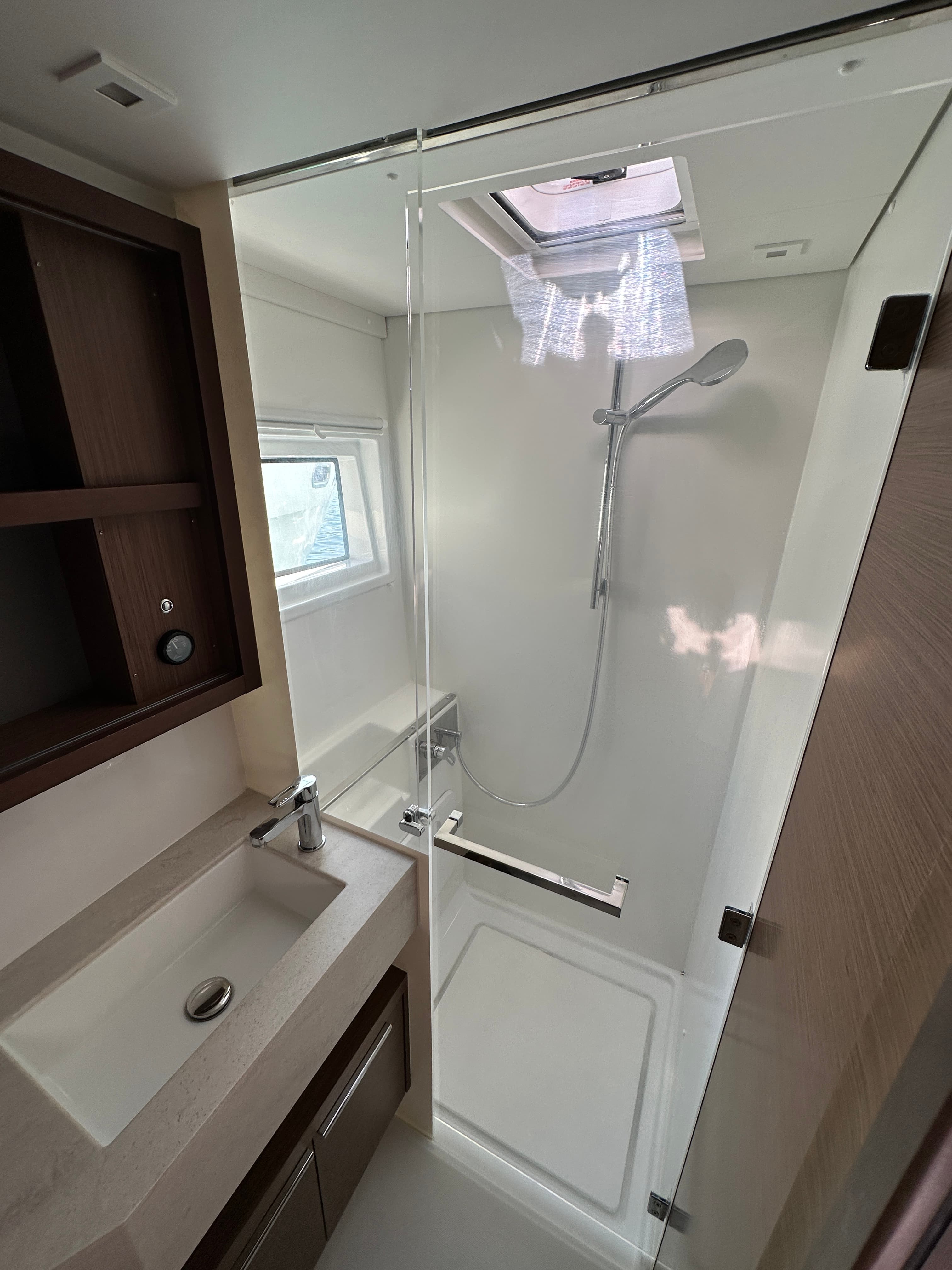 Lagoon 46  - photo 33