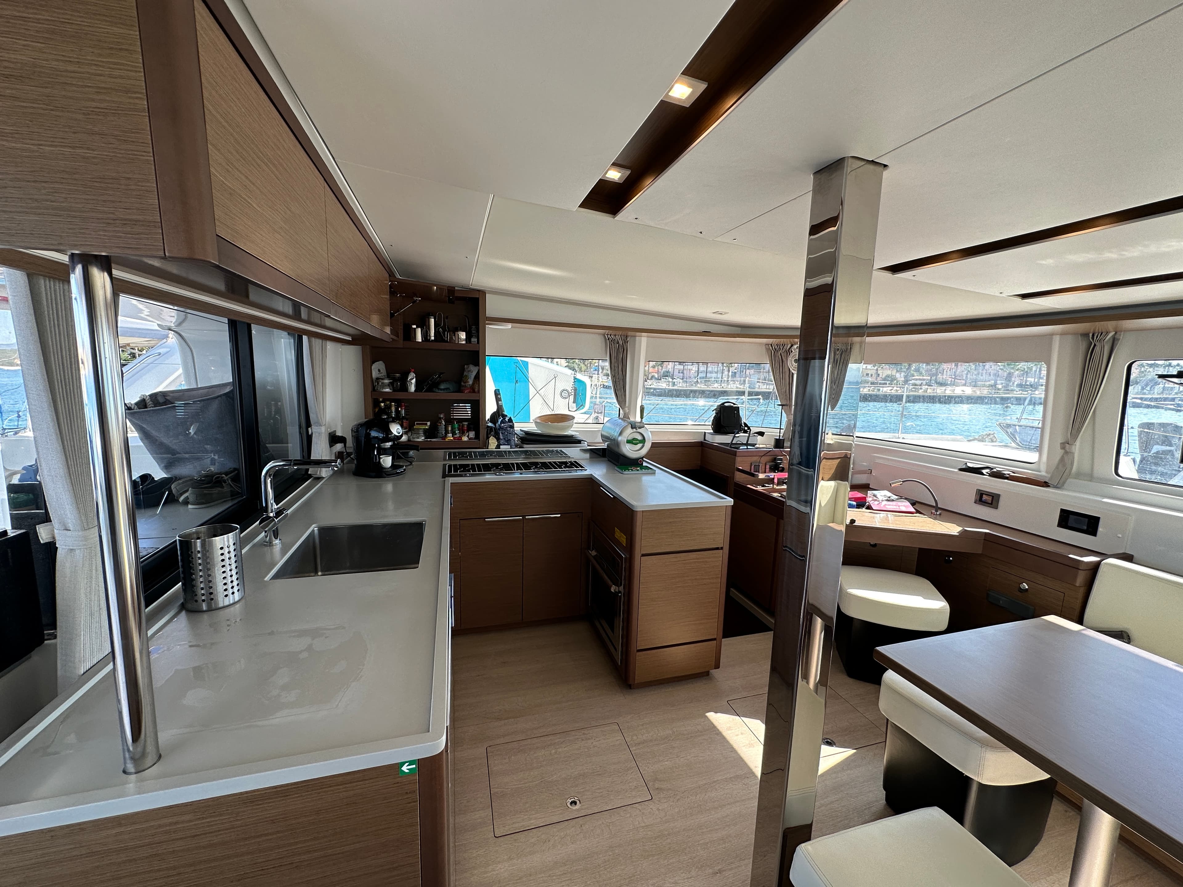 Lagoon 46  - photo 125