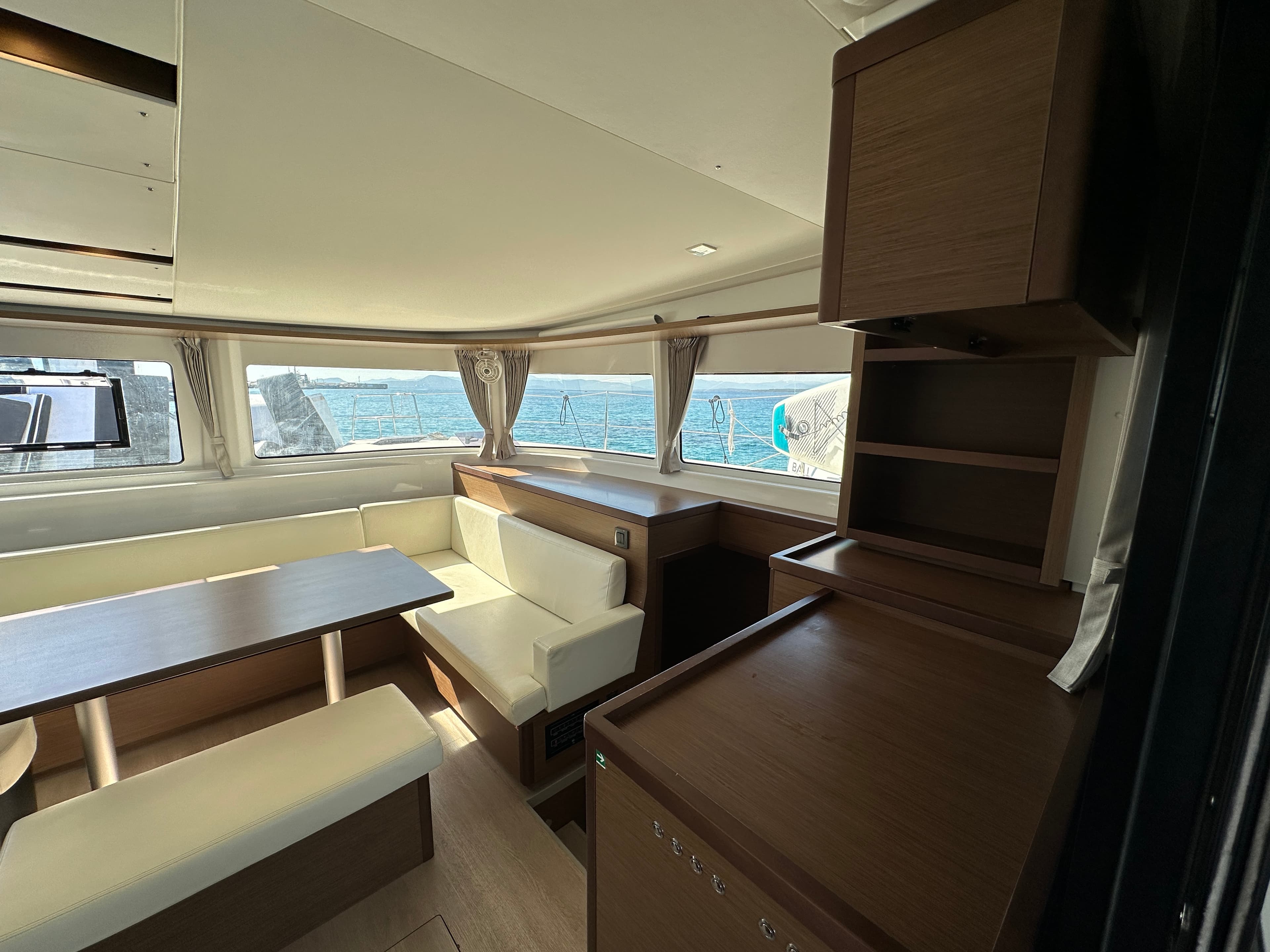 Lagoon 46  - photo 21