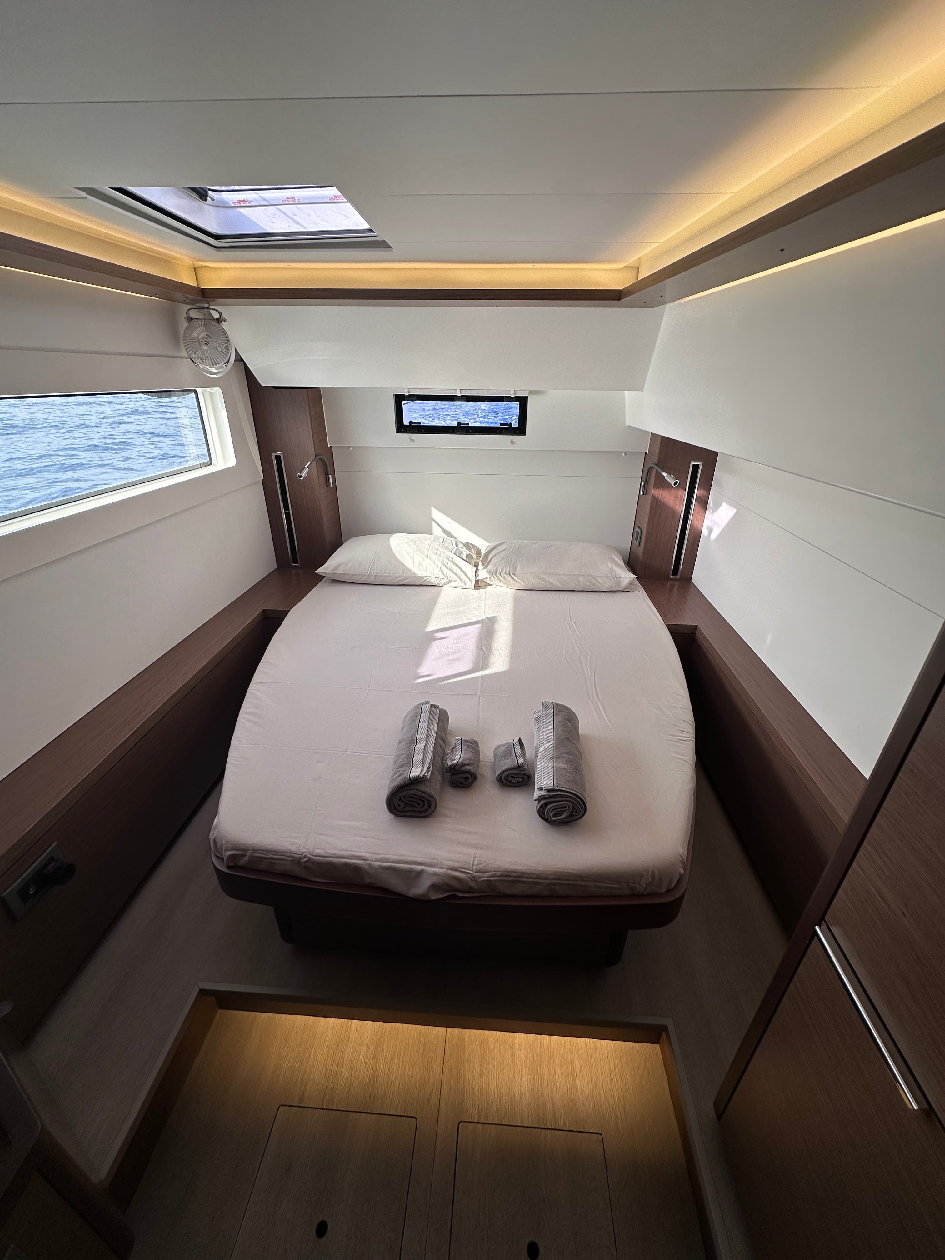 Lagoon 46  - photo 8
