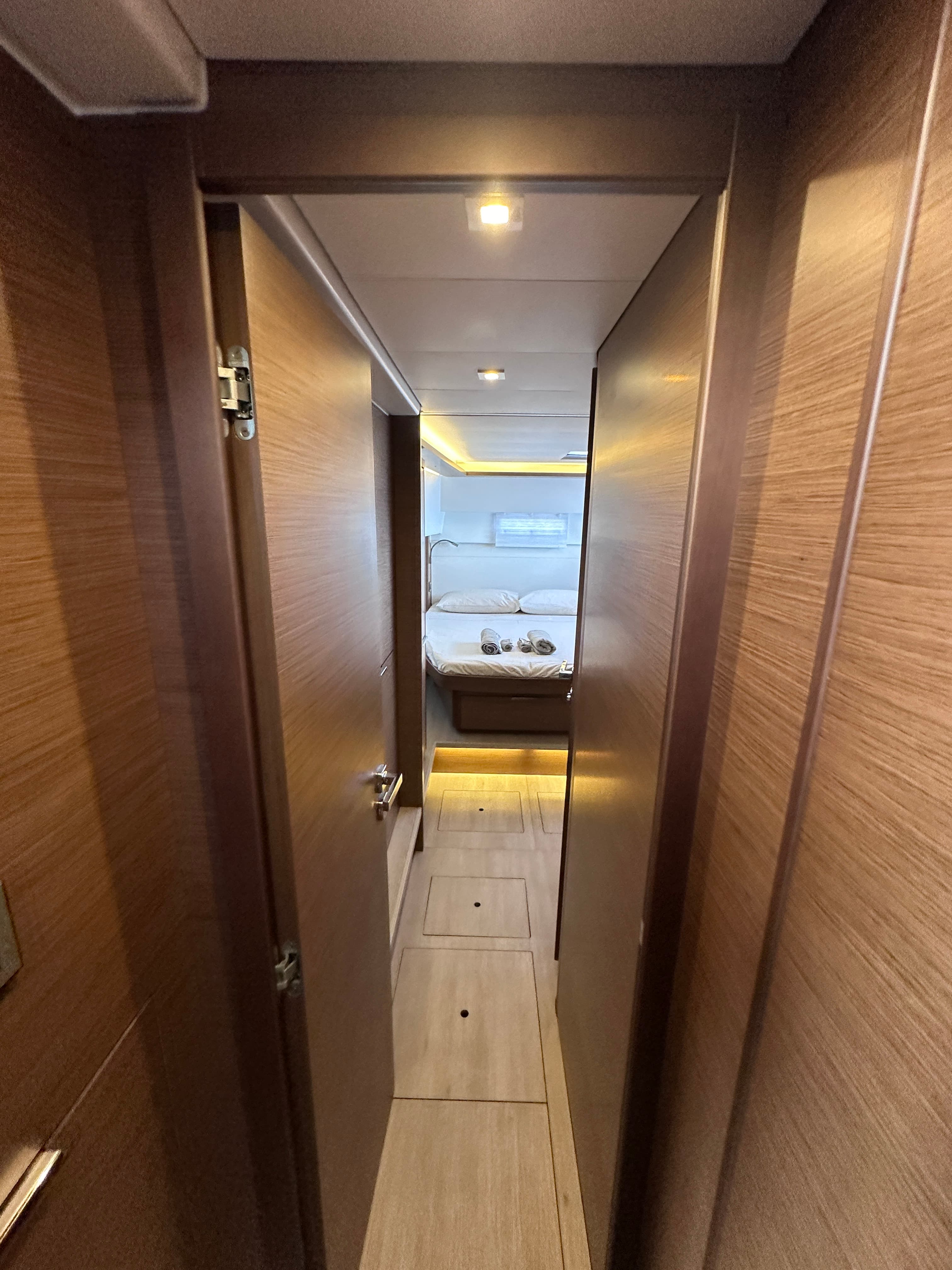 Lagoon 46  - photo 17