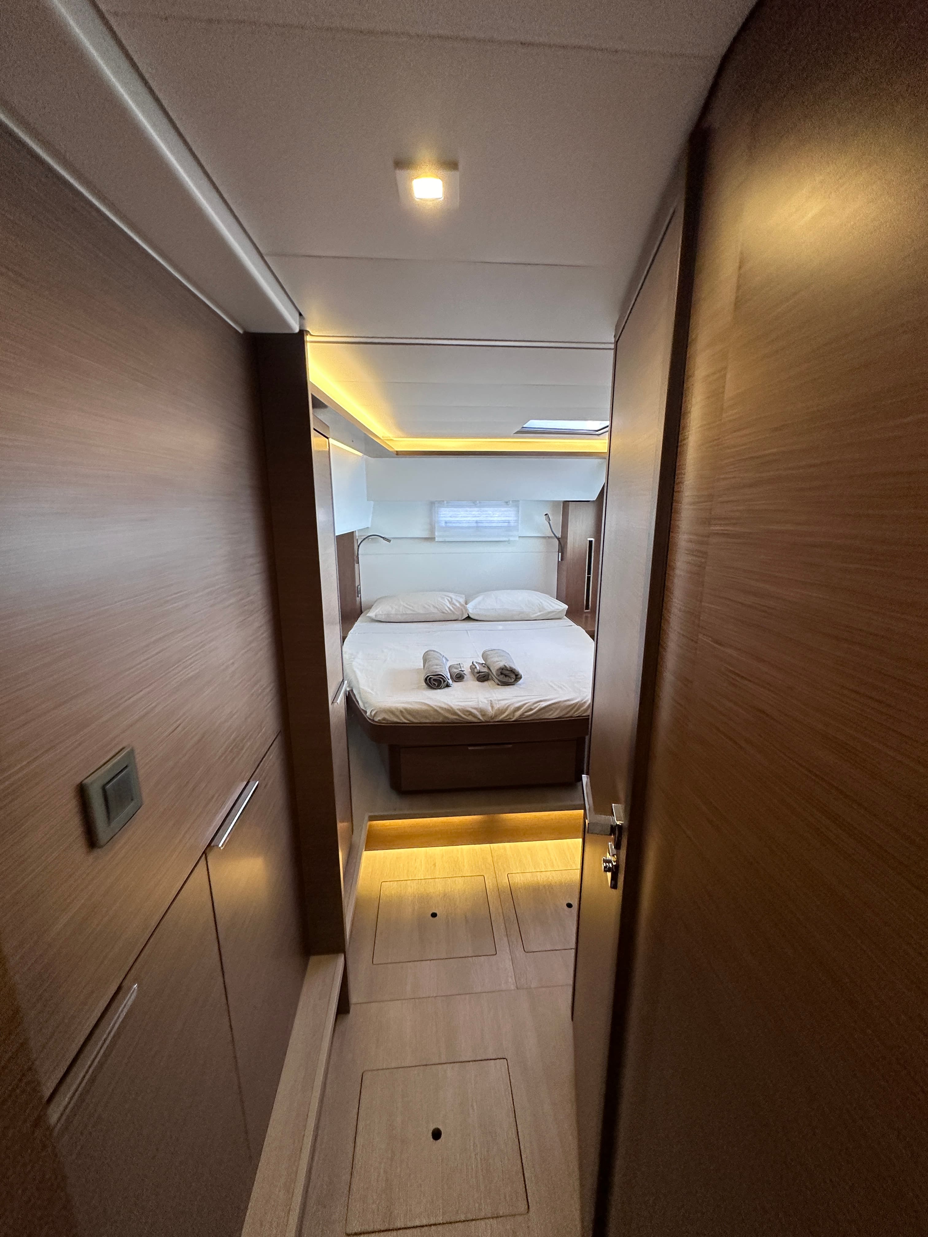 Lagoon 46  - photo 96