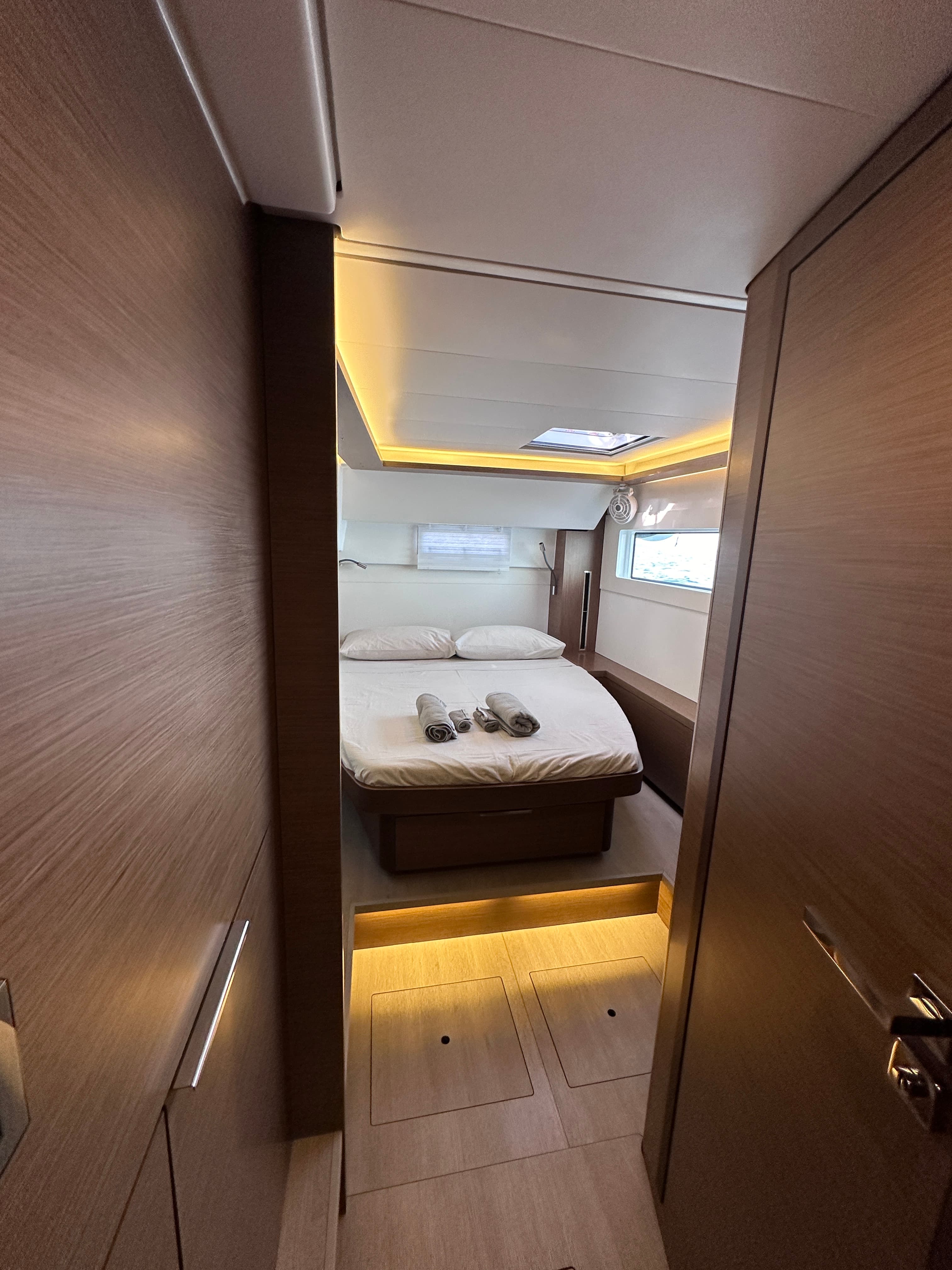 Lagoon 46  - photo 10