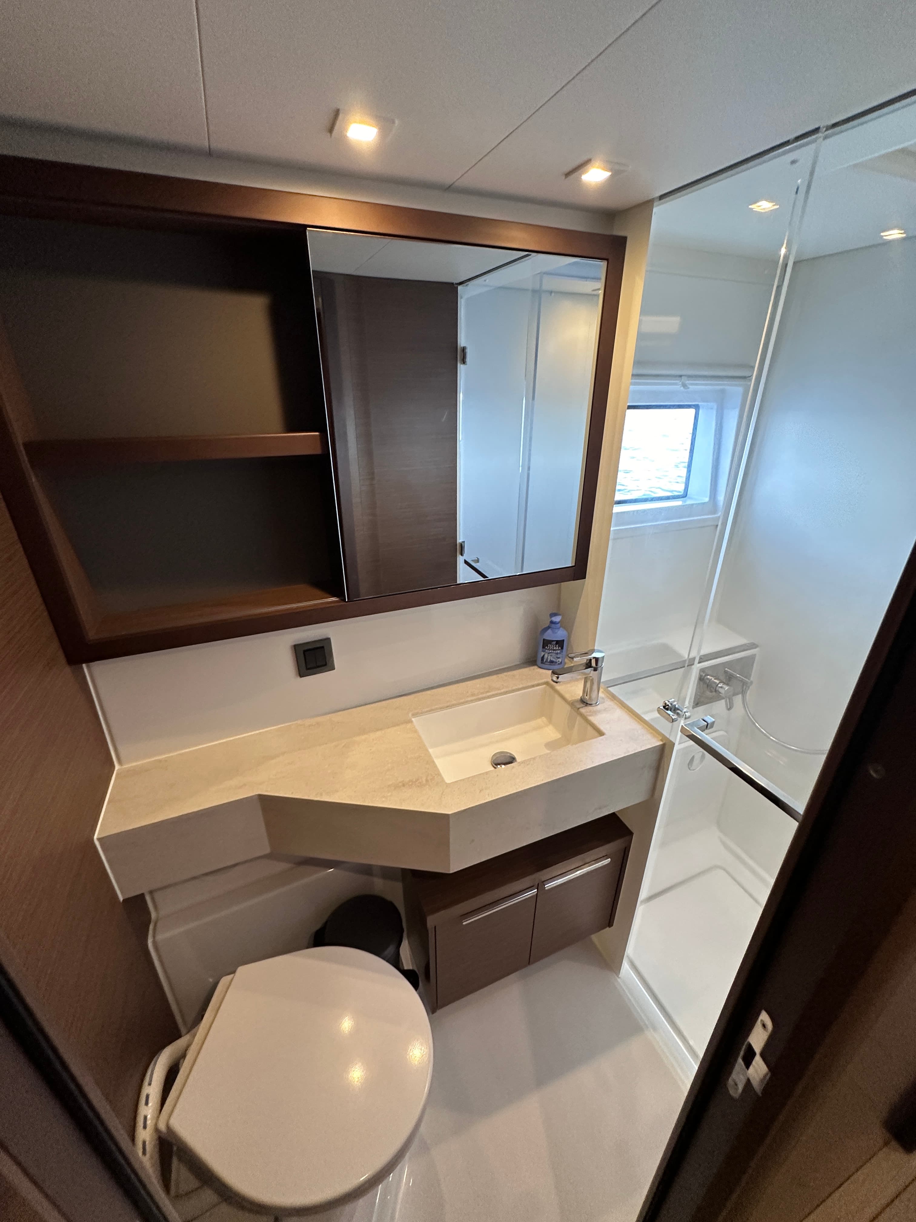 Lagoon 46  - photo 98