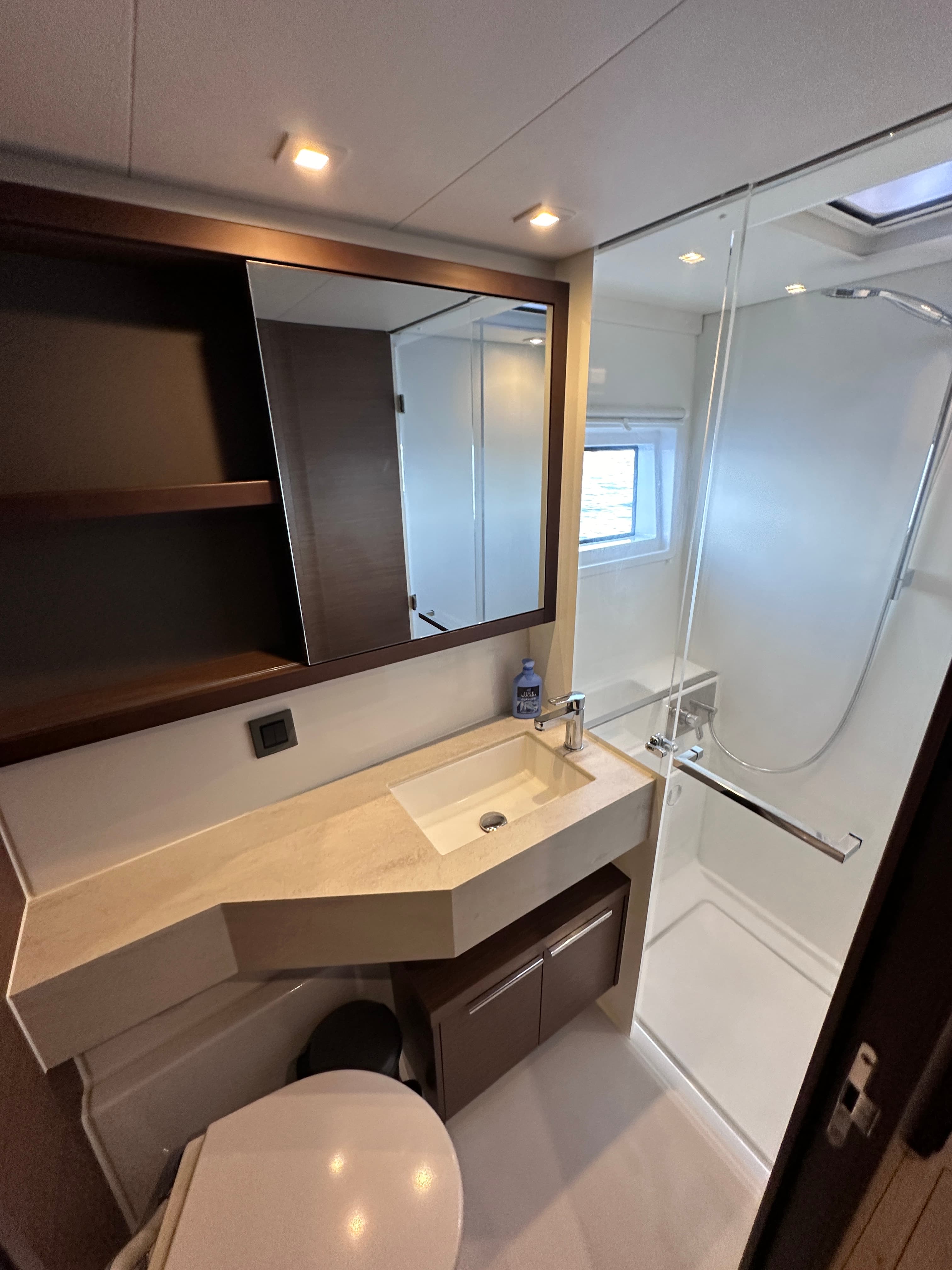 Lagoon 46  - photo 26