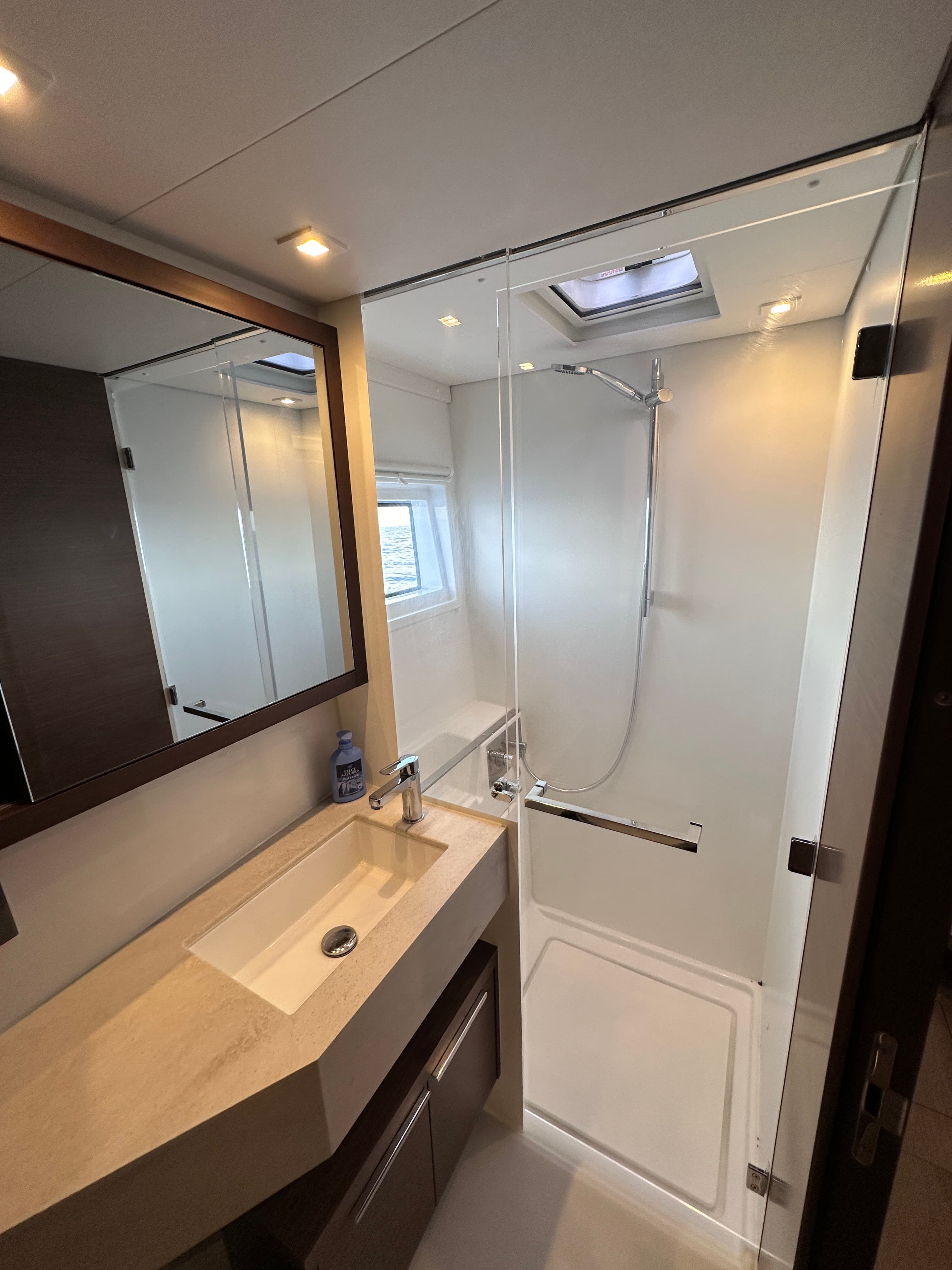 Lagoon 46  - photo 55