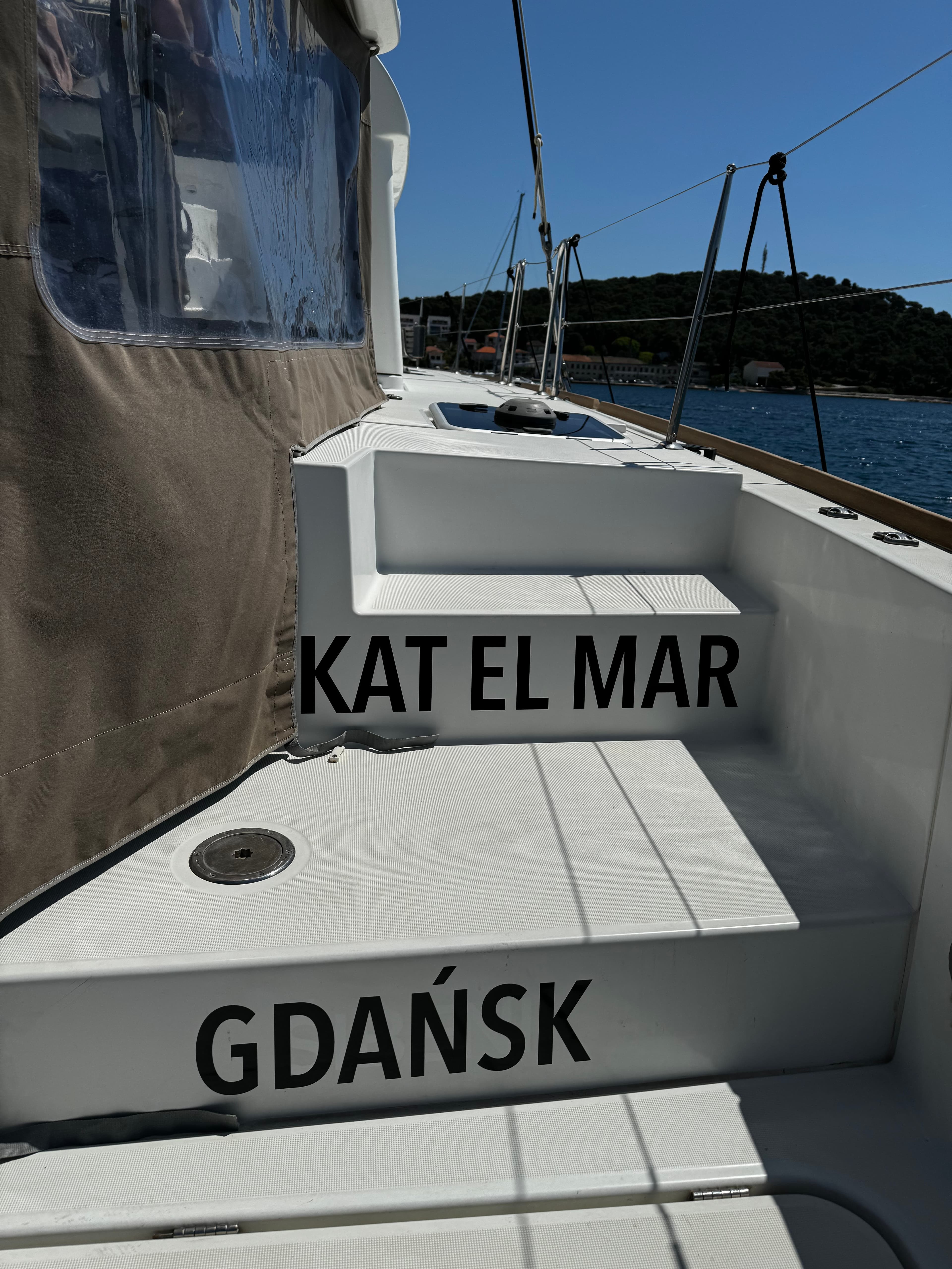 Lagoon 450 Fly - photo 12