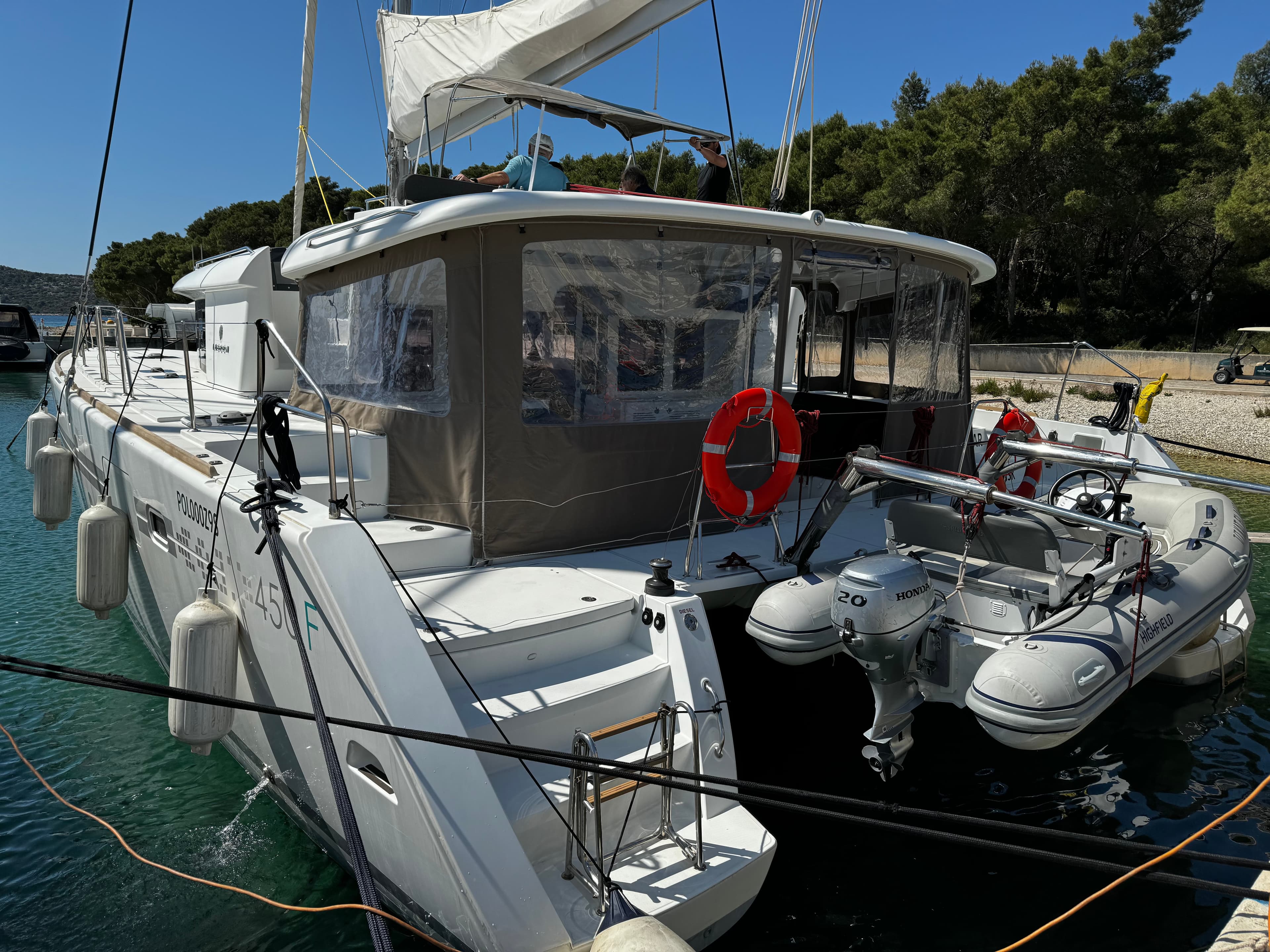 Lagoon 450 Fly - photo 18