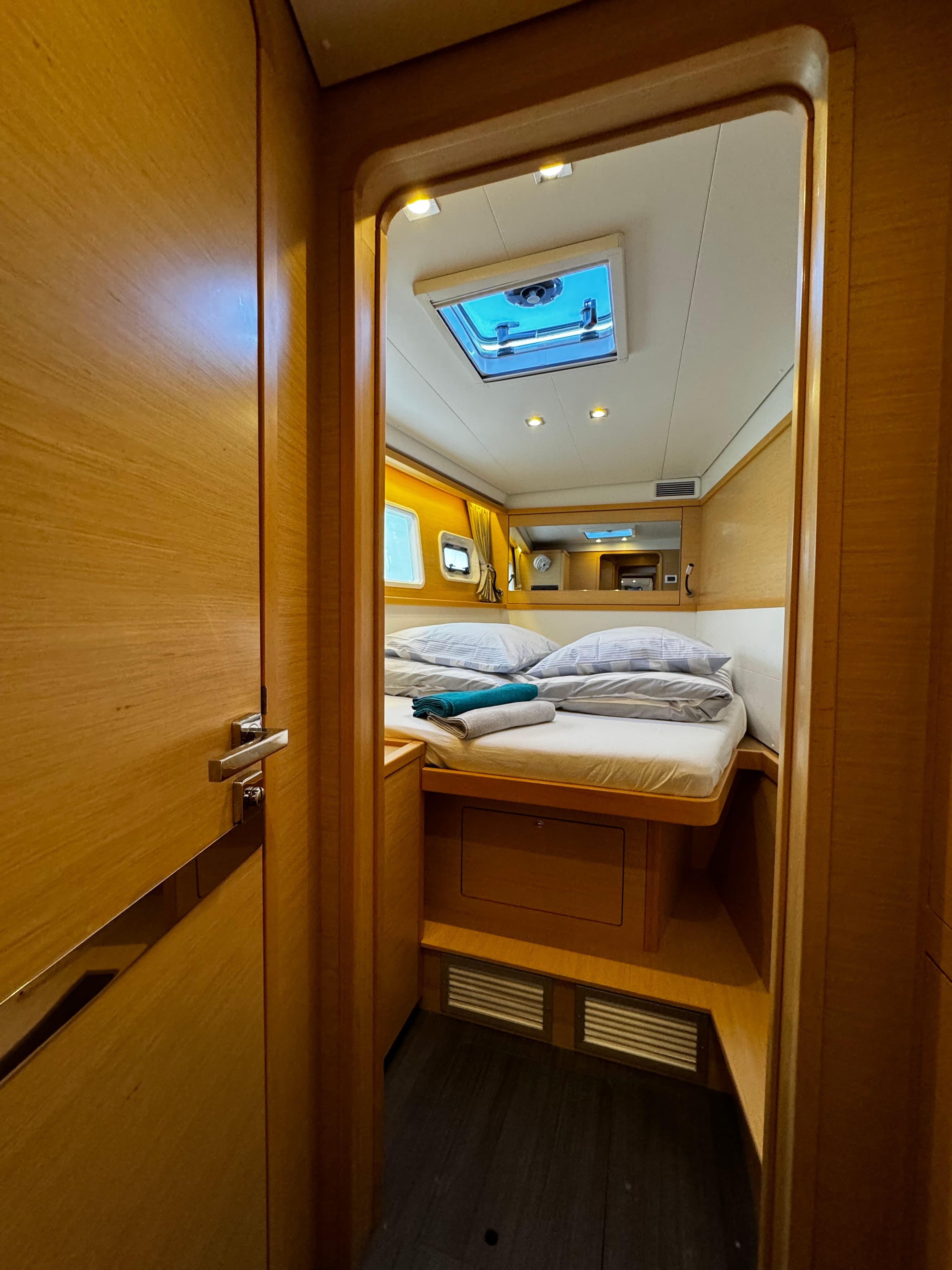 Lagoon 450 Fly - photo 32