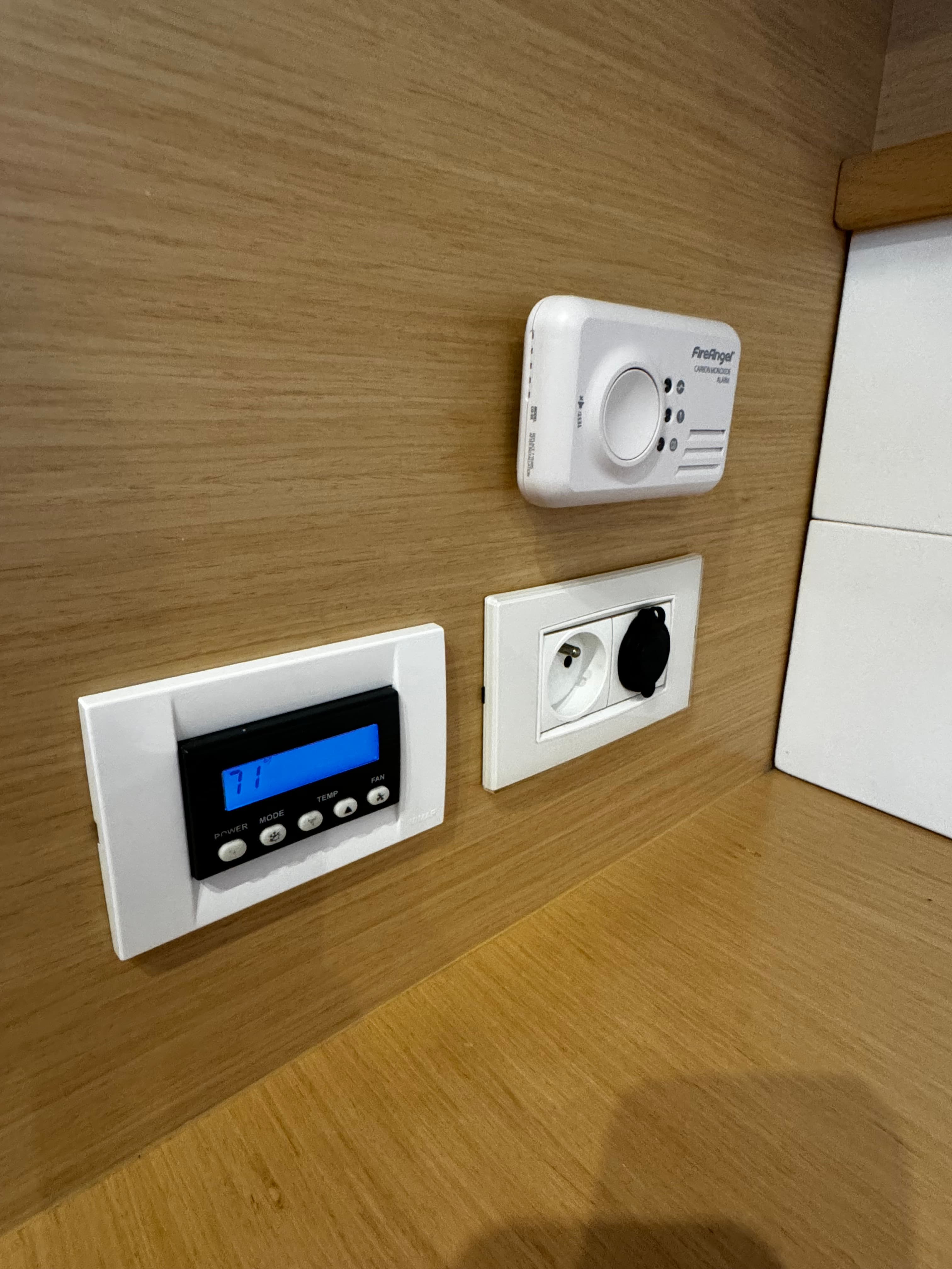 Lagoon 450 Fly - photo 33