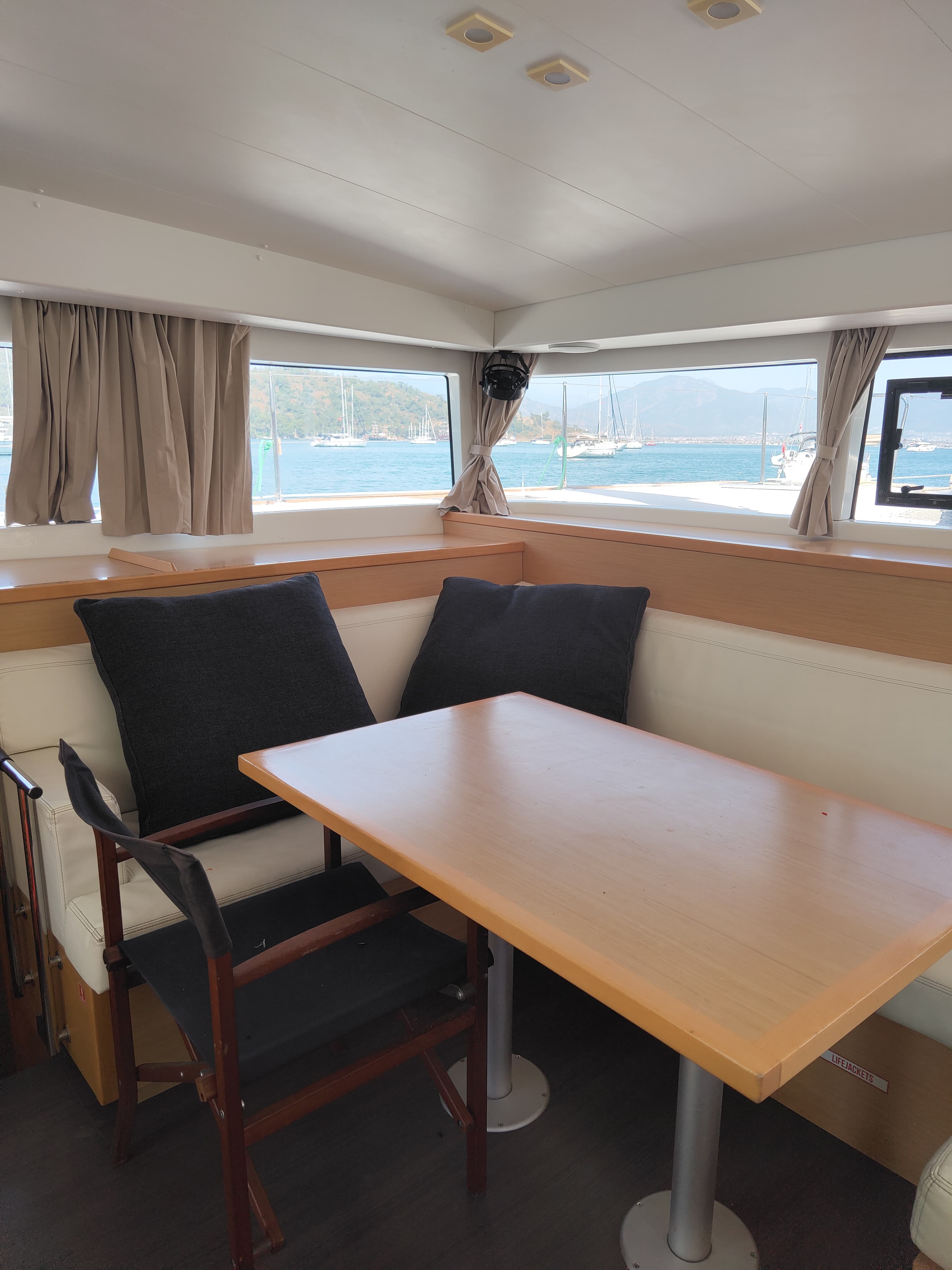 Lagoon 400 - photo 31