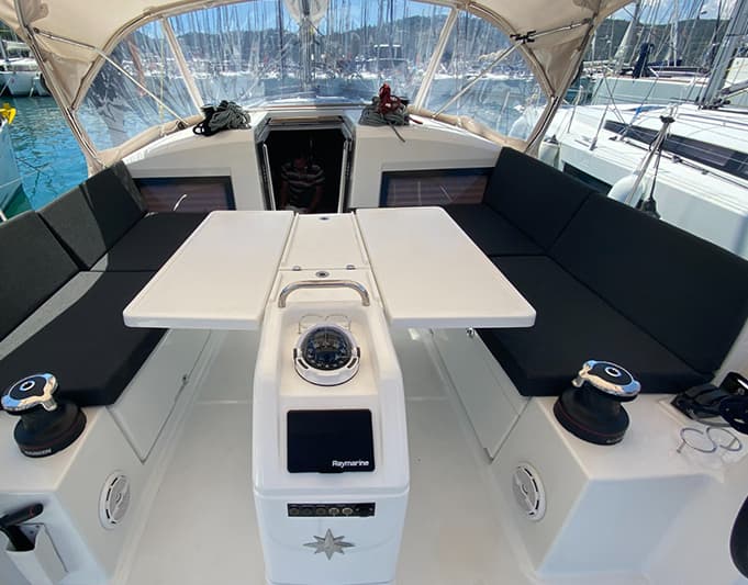 Sun Odyssey 440 - photo 6