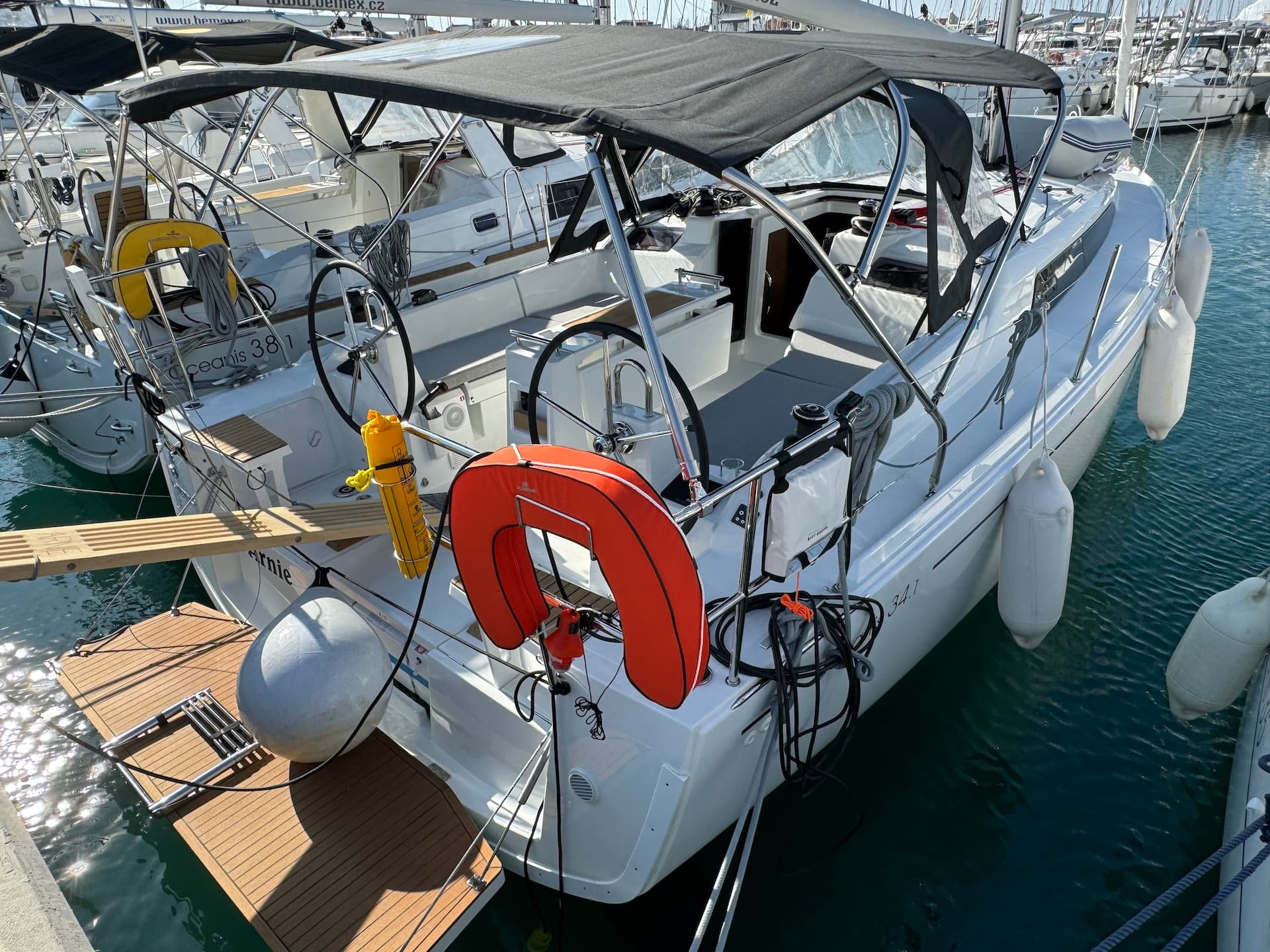 Oceanis 34.1 - photo 11