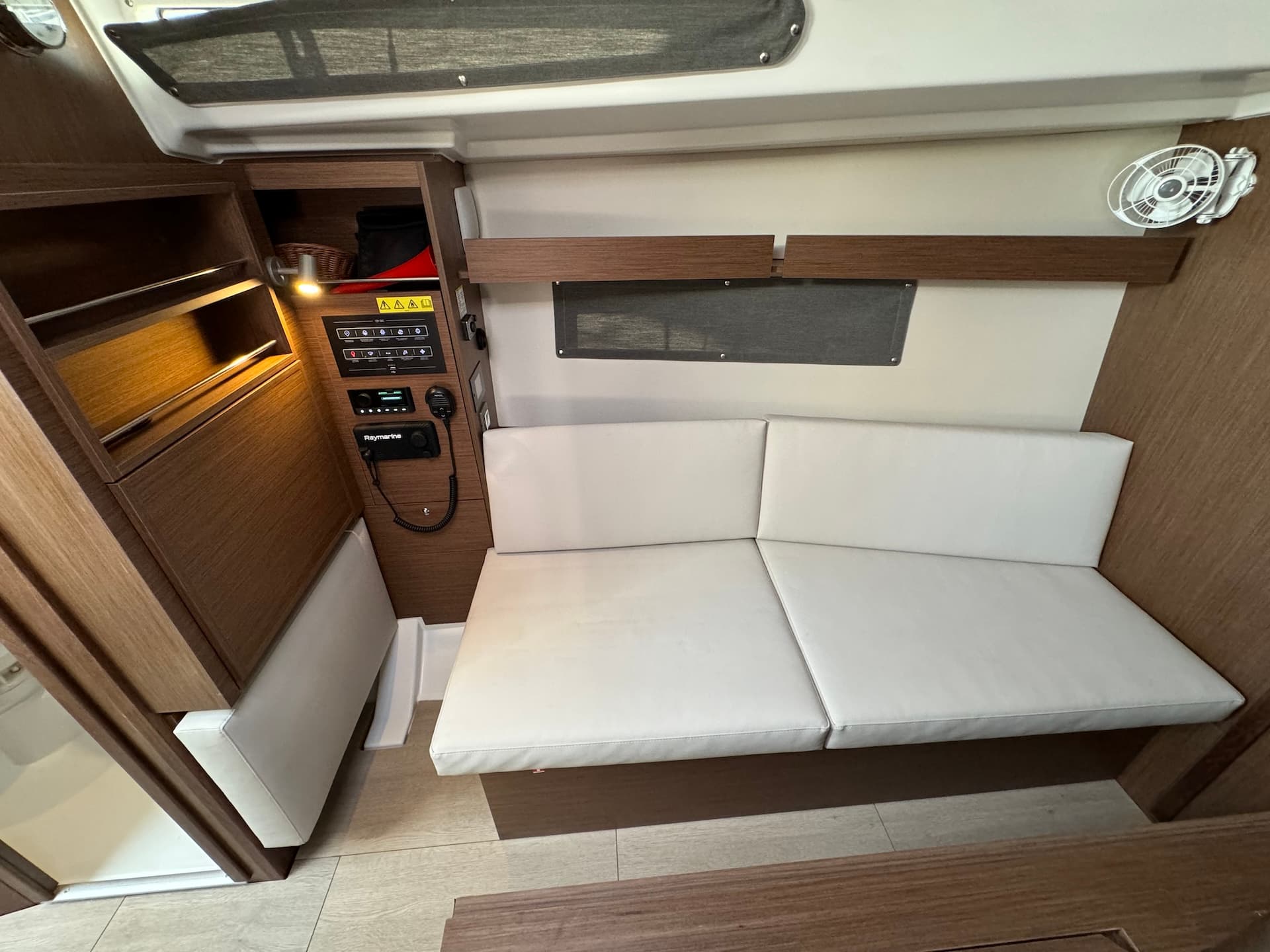 Oceanis 34.1 - photo 14