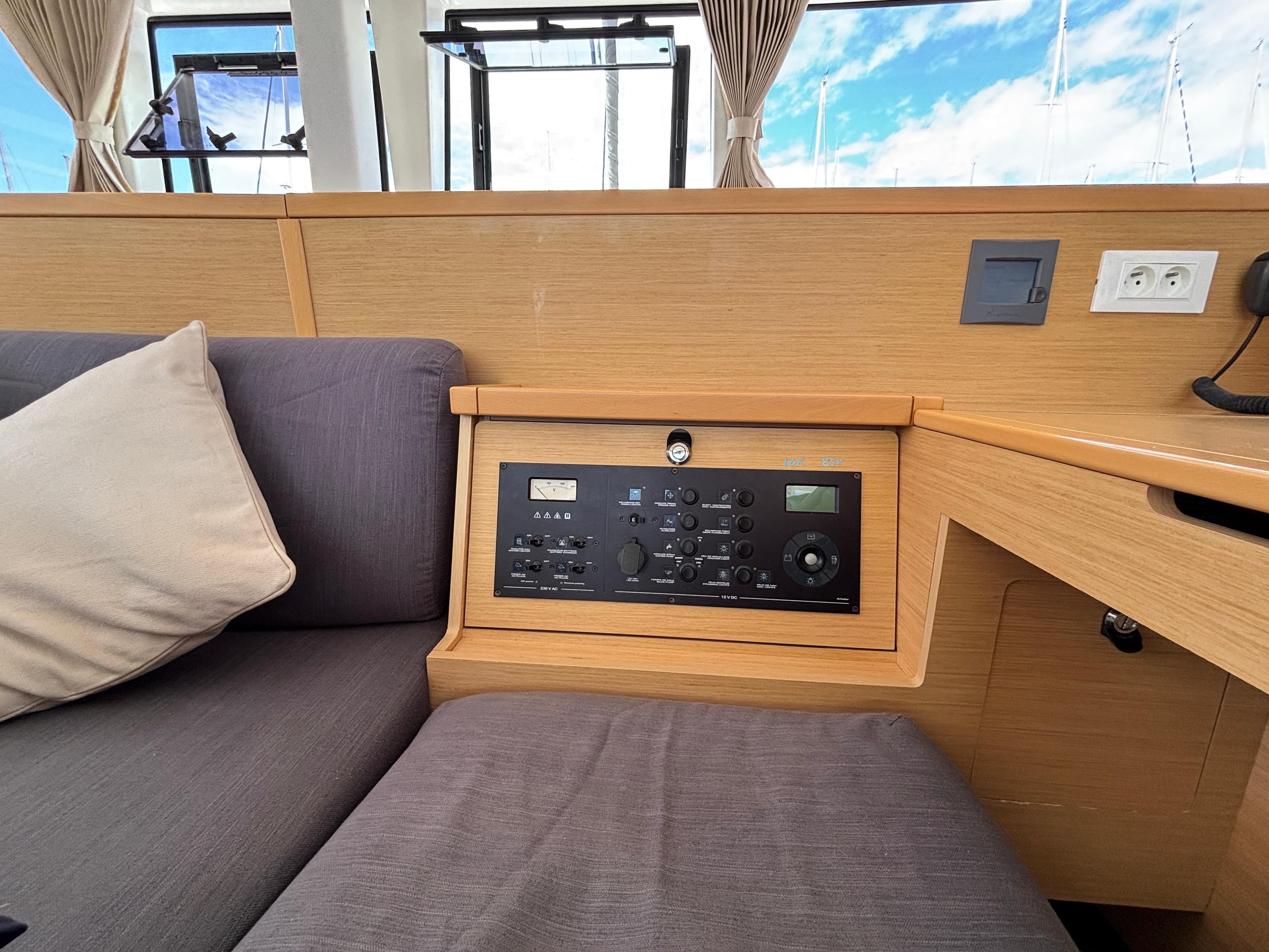 Lagoon 400 S2 - photo 7