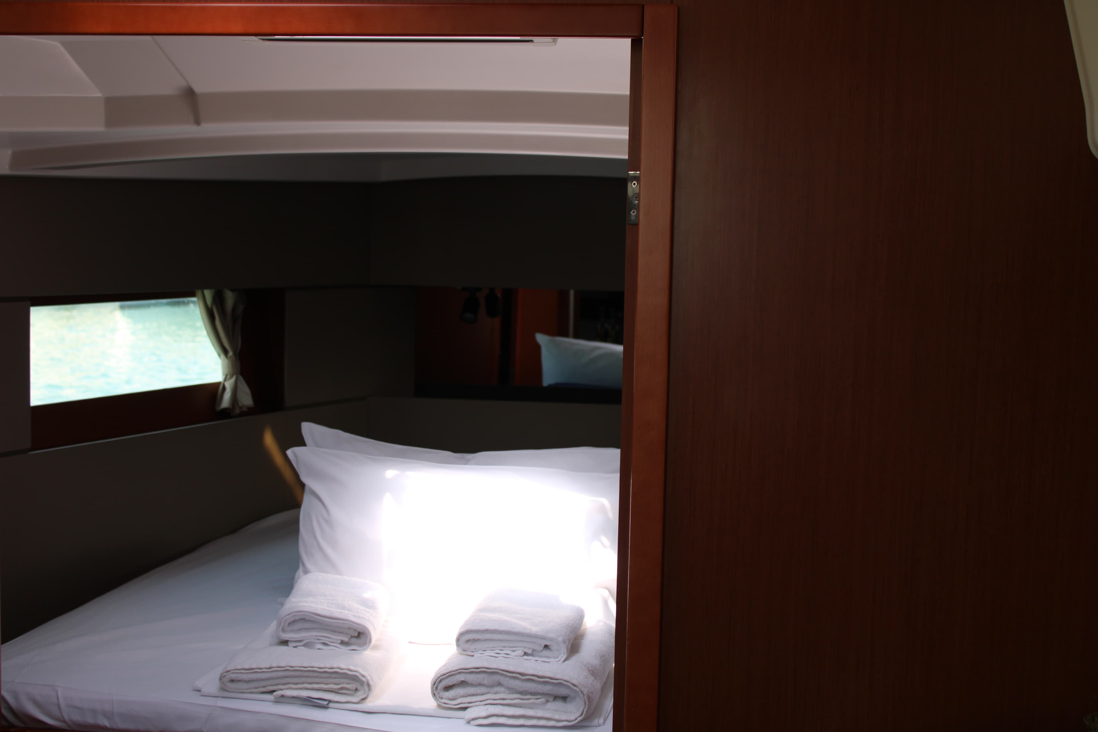 Oceanis 38.1 - photo 7