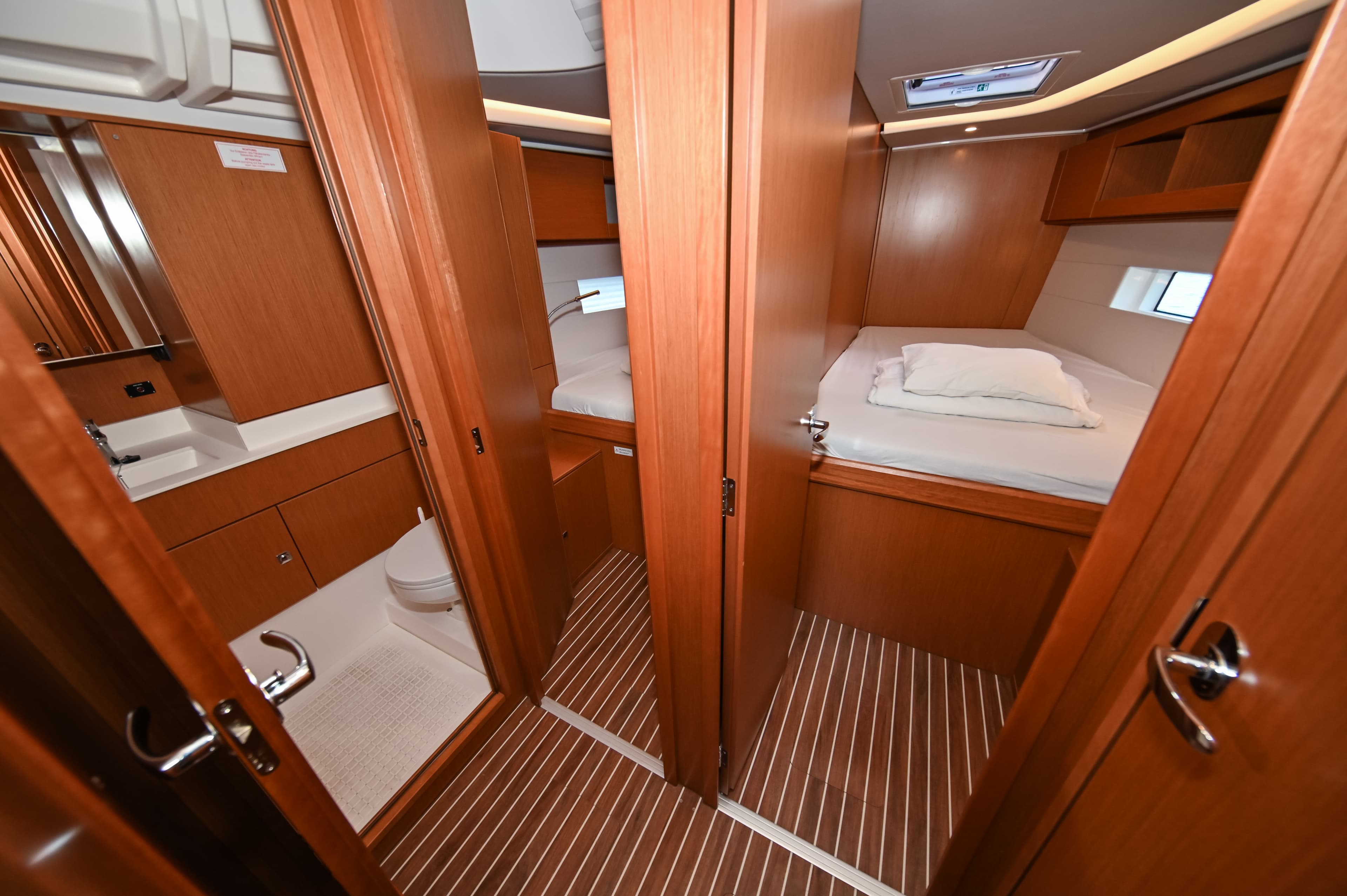 Bavaria C50 - photo 12