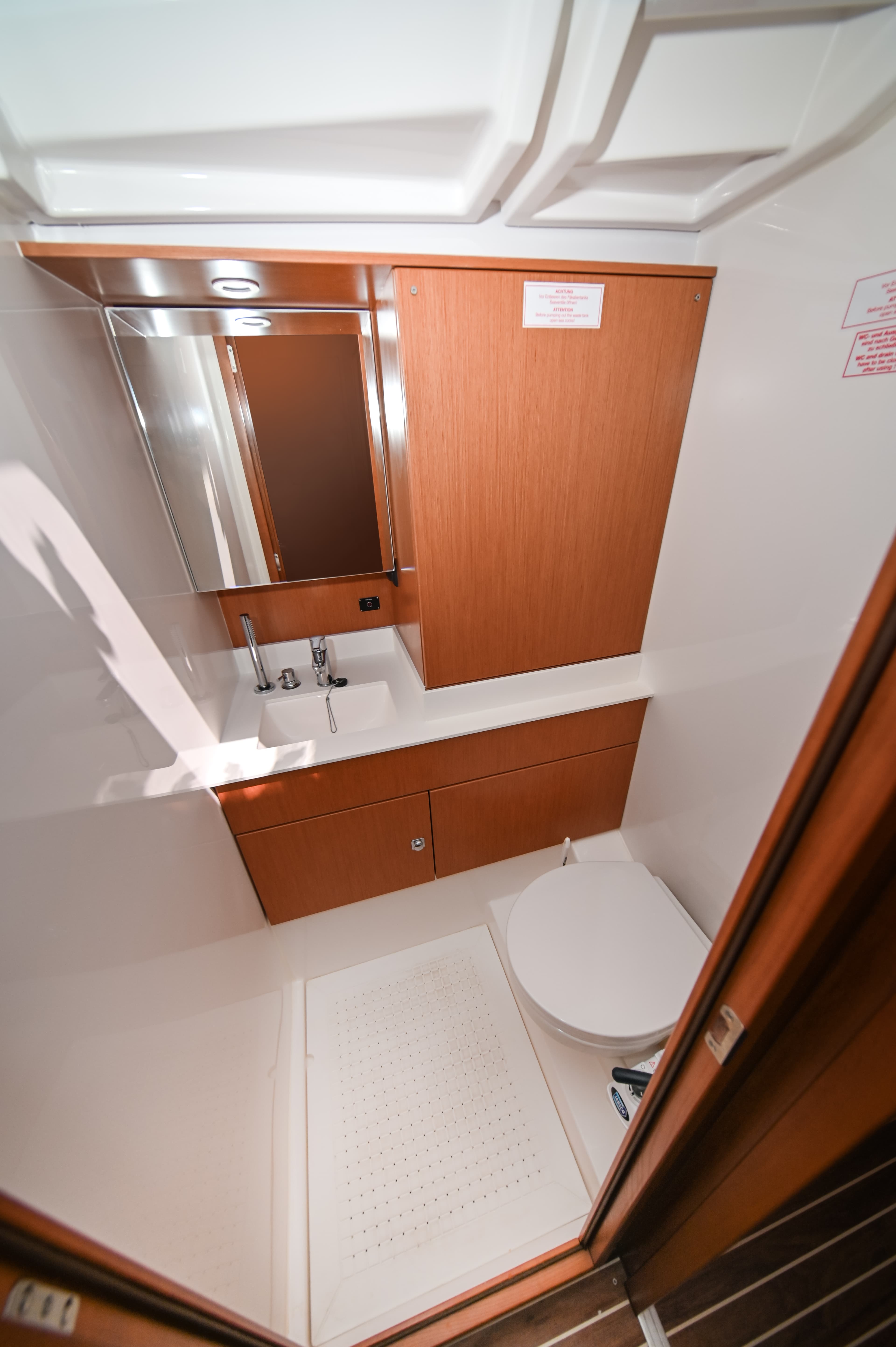 Bavaria C50 - photo 16