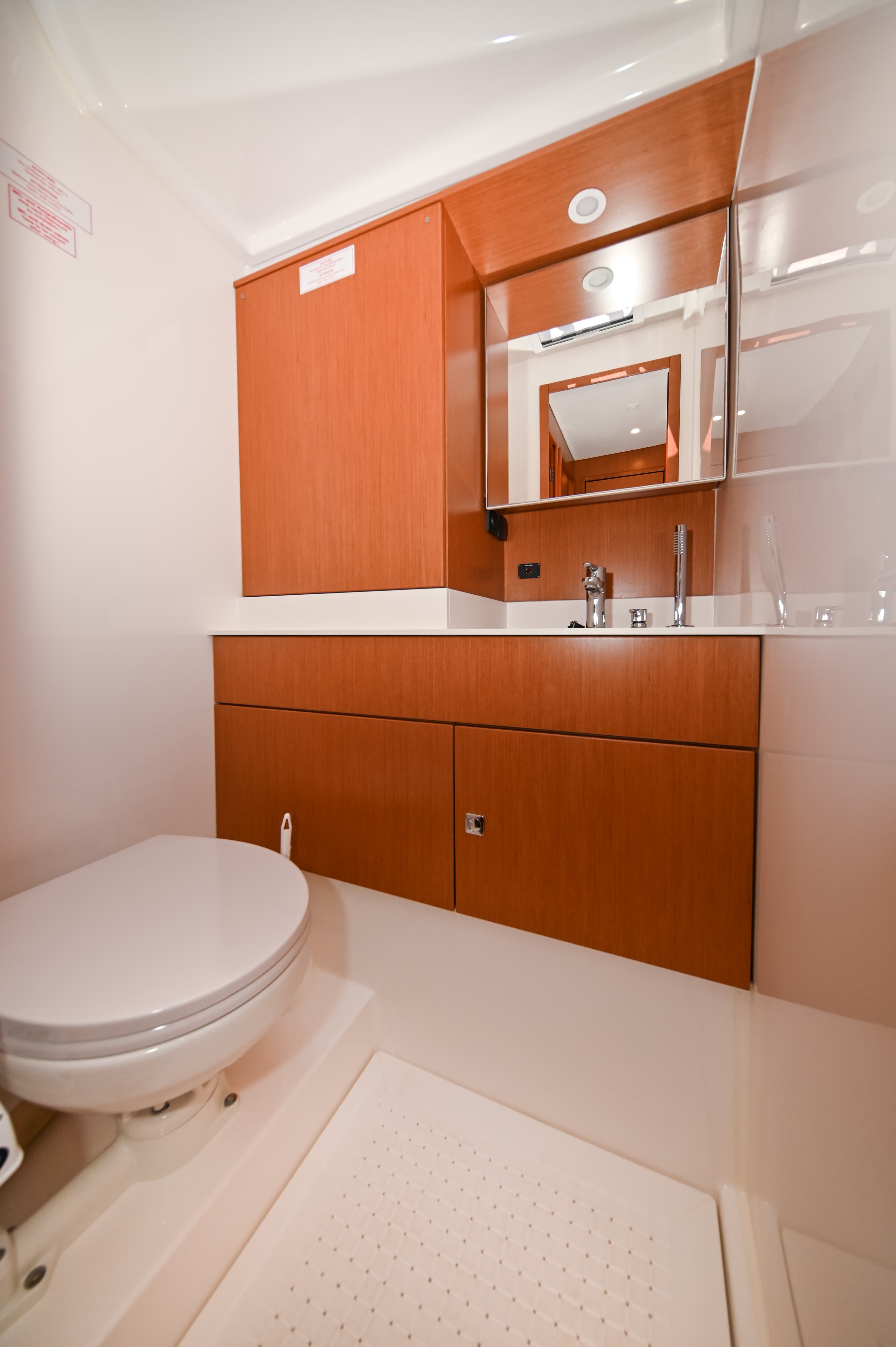 Bavaria C50 - photo 14