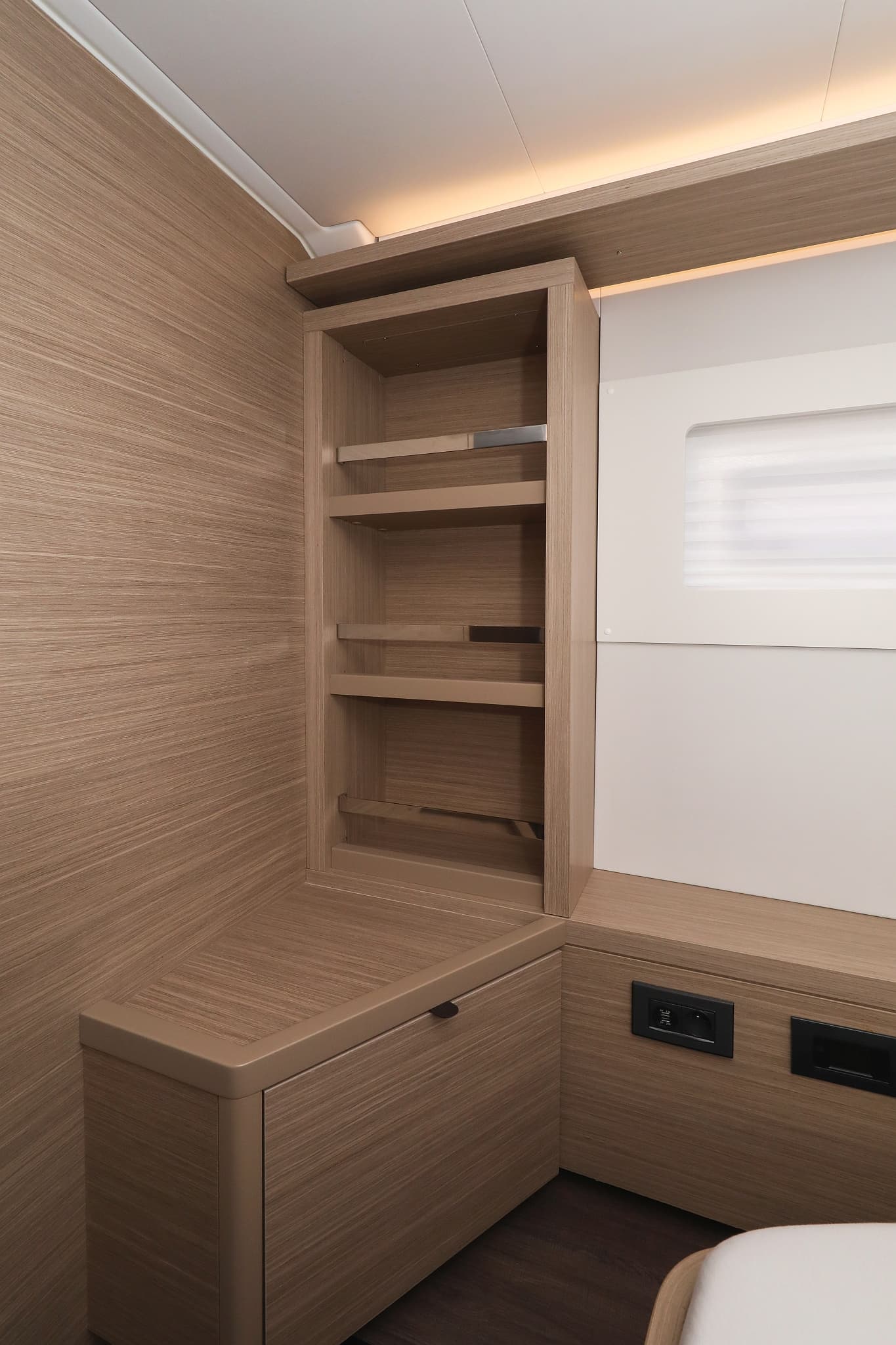 Lagoon 46  - photo 7