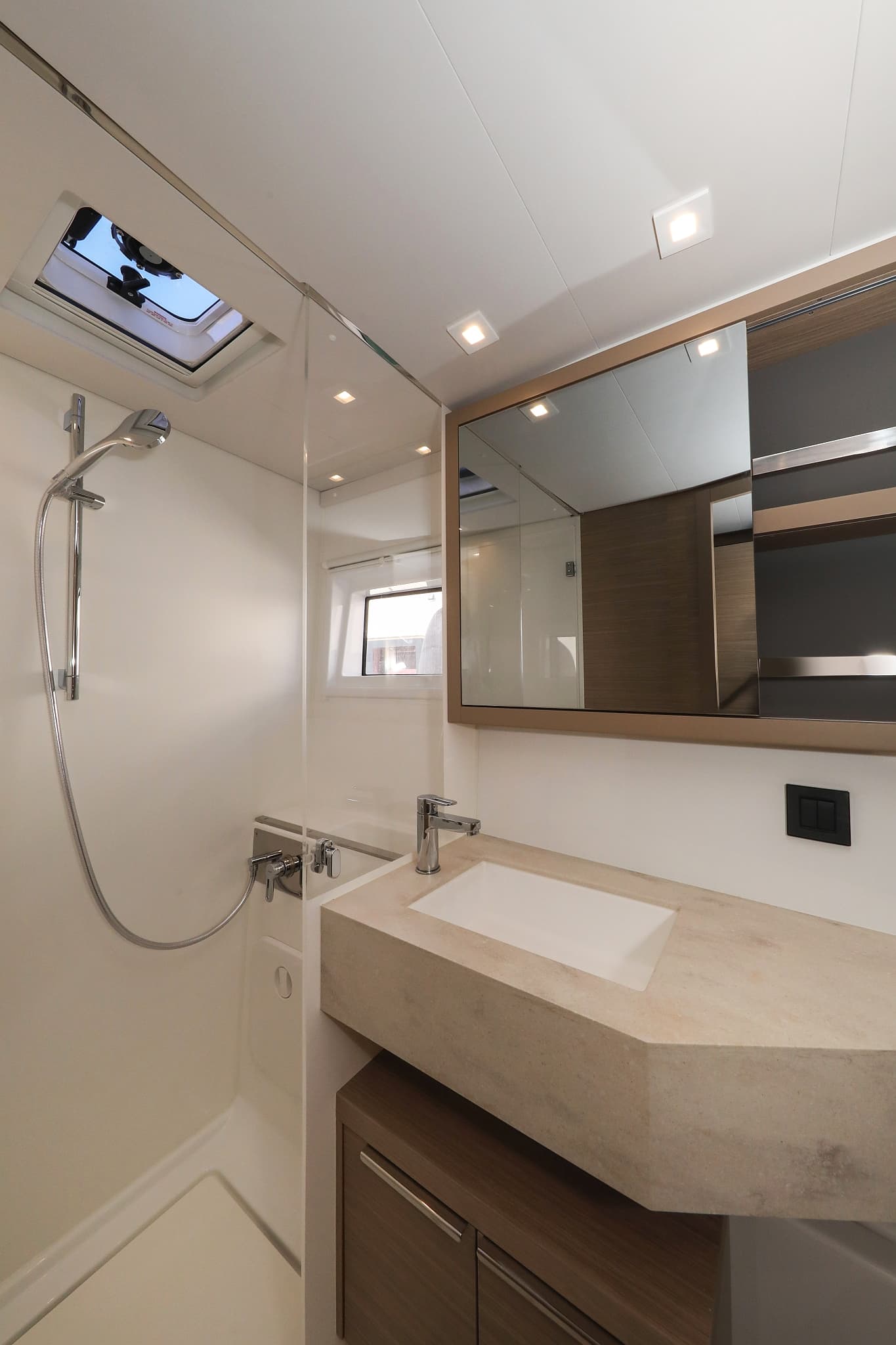 Lagoon 46  - photo 30