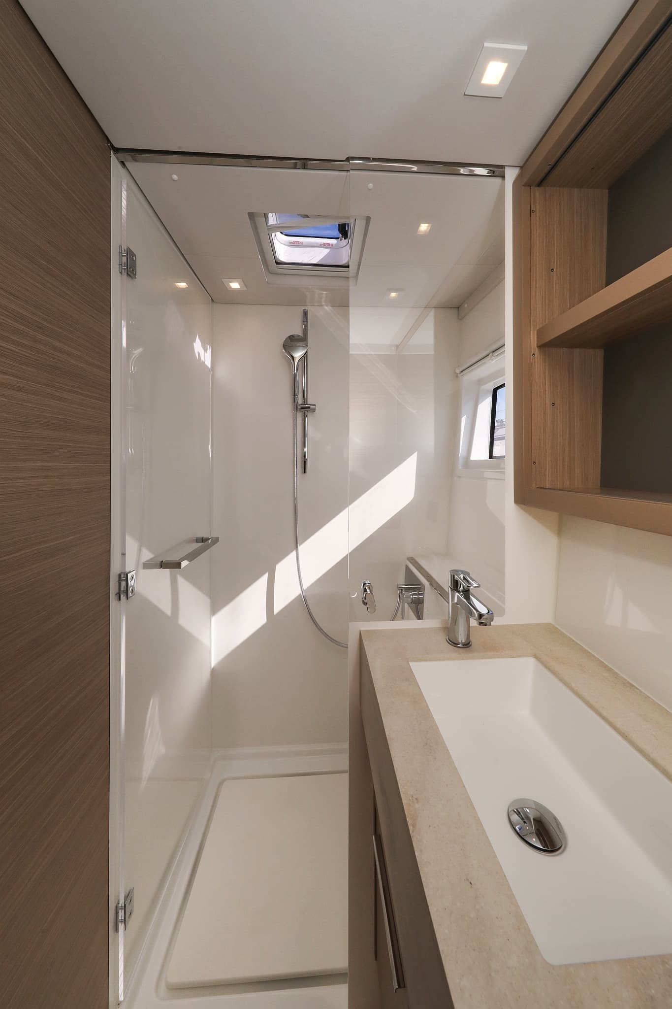 Lagoon 46  - photo 16