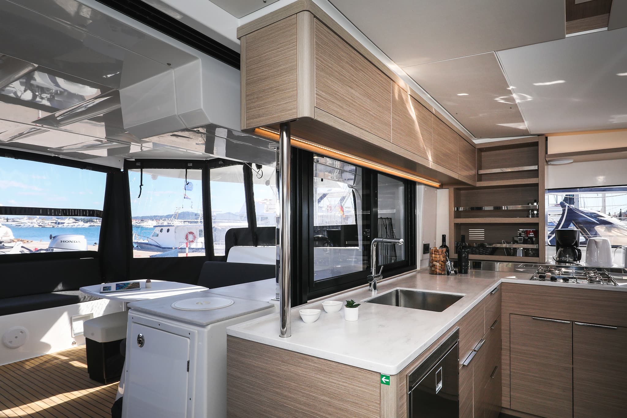 Lagoon 46  - photo 58