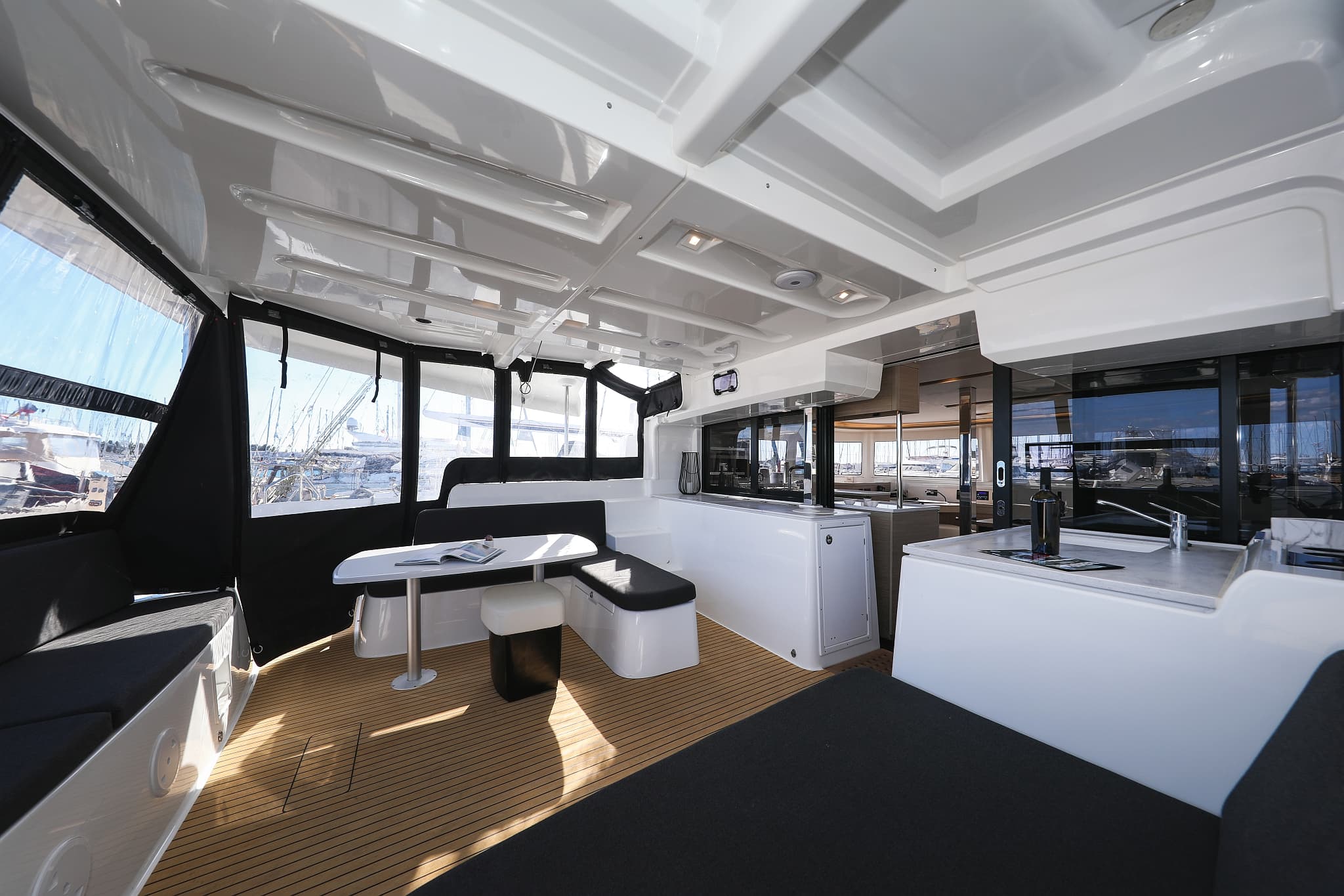 Lagoon 46  - photo 53