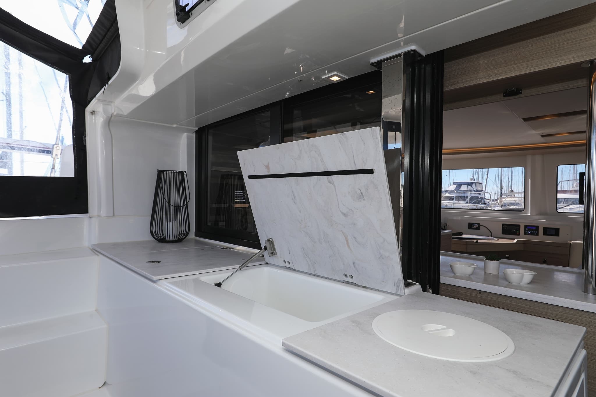 Lagoon 46  - photo 35