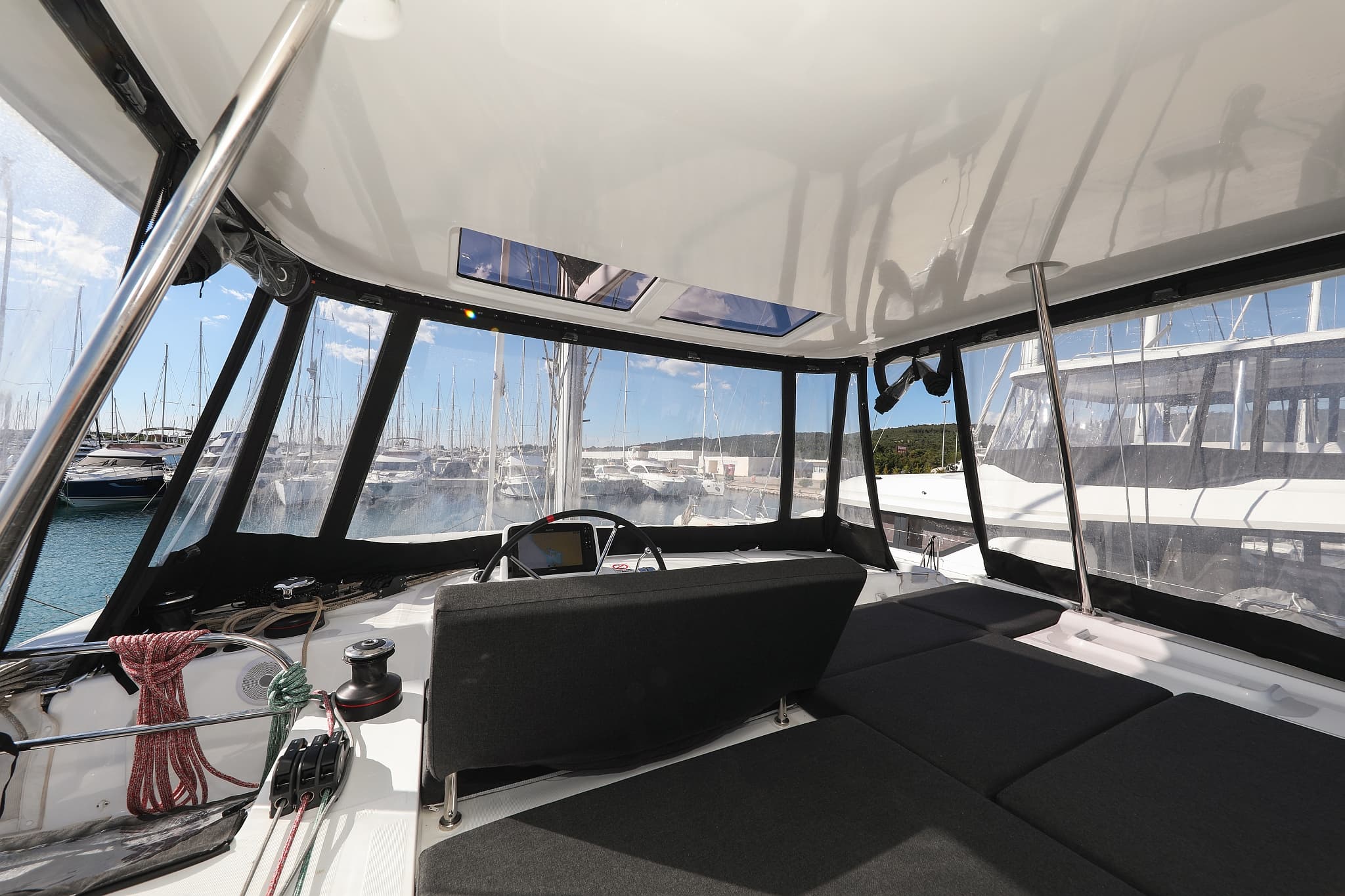 Lagoon 46  - photo 11