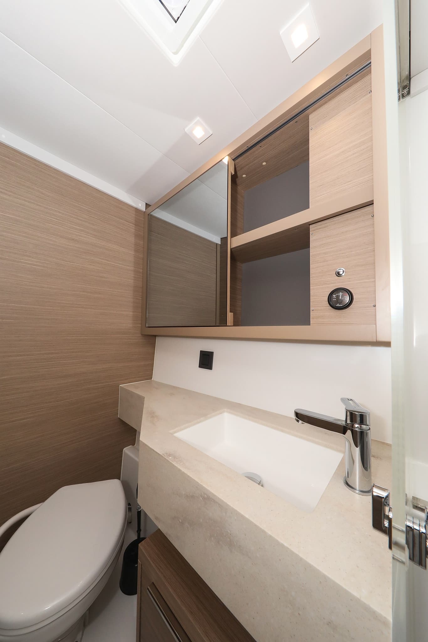 Lagoon 46  - photo 39