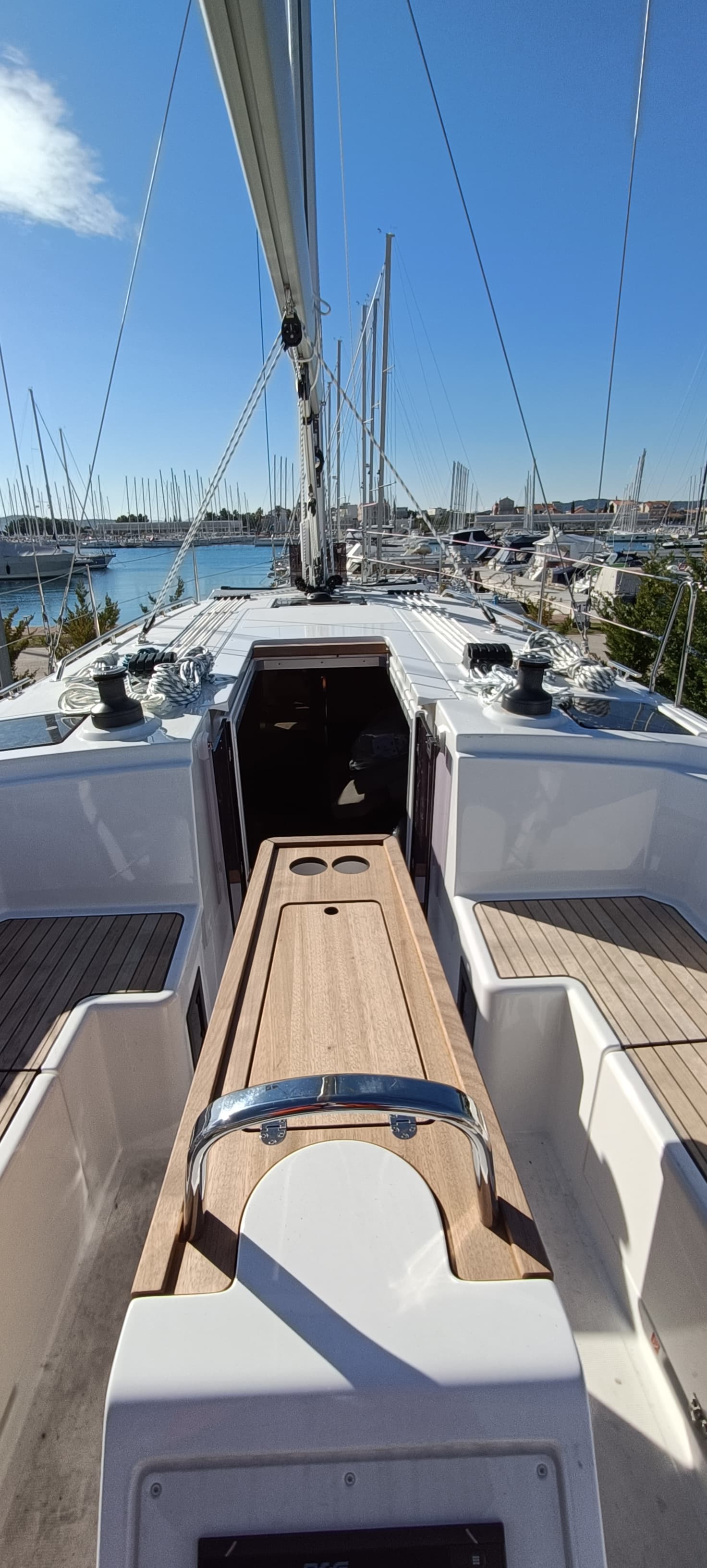 Bavaria C38 - photo 13