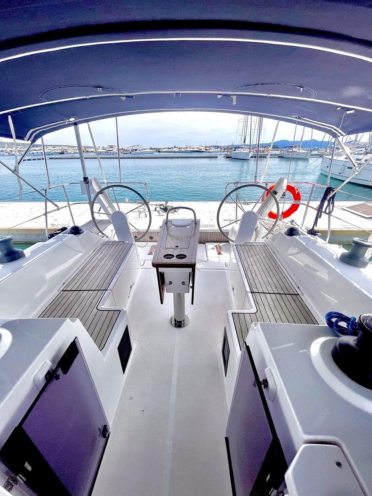 Bavaria C38 - photo 6