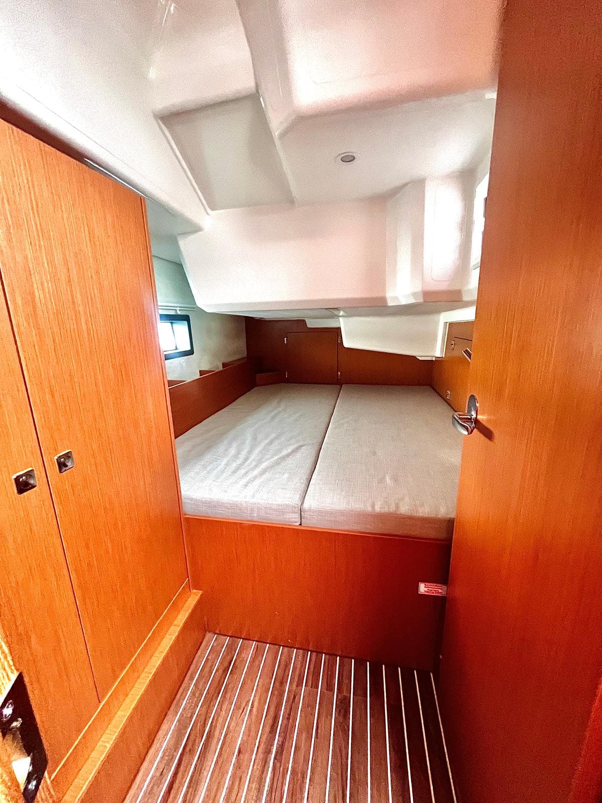 Bavaria C38 - photo 11