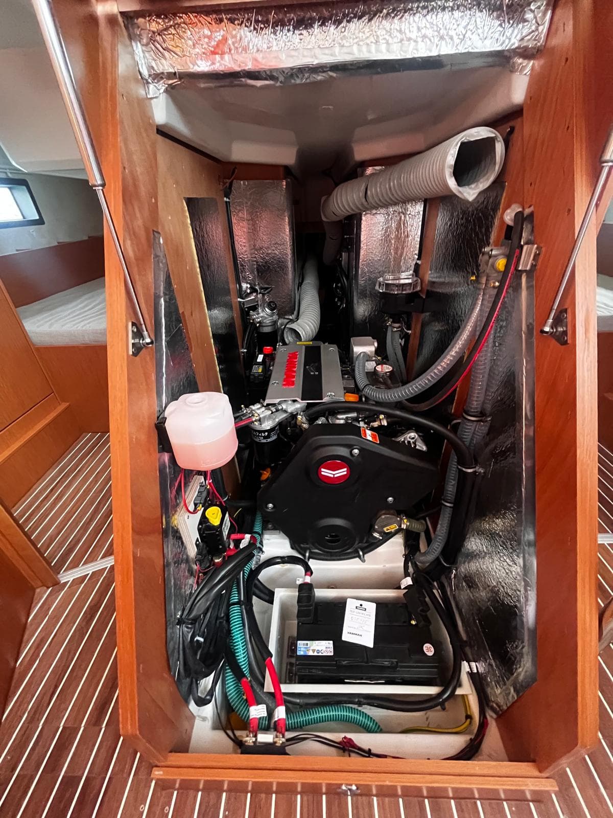 Bavaria C38 - photo 17