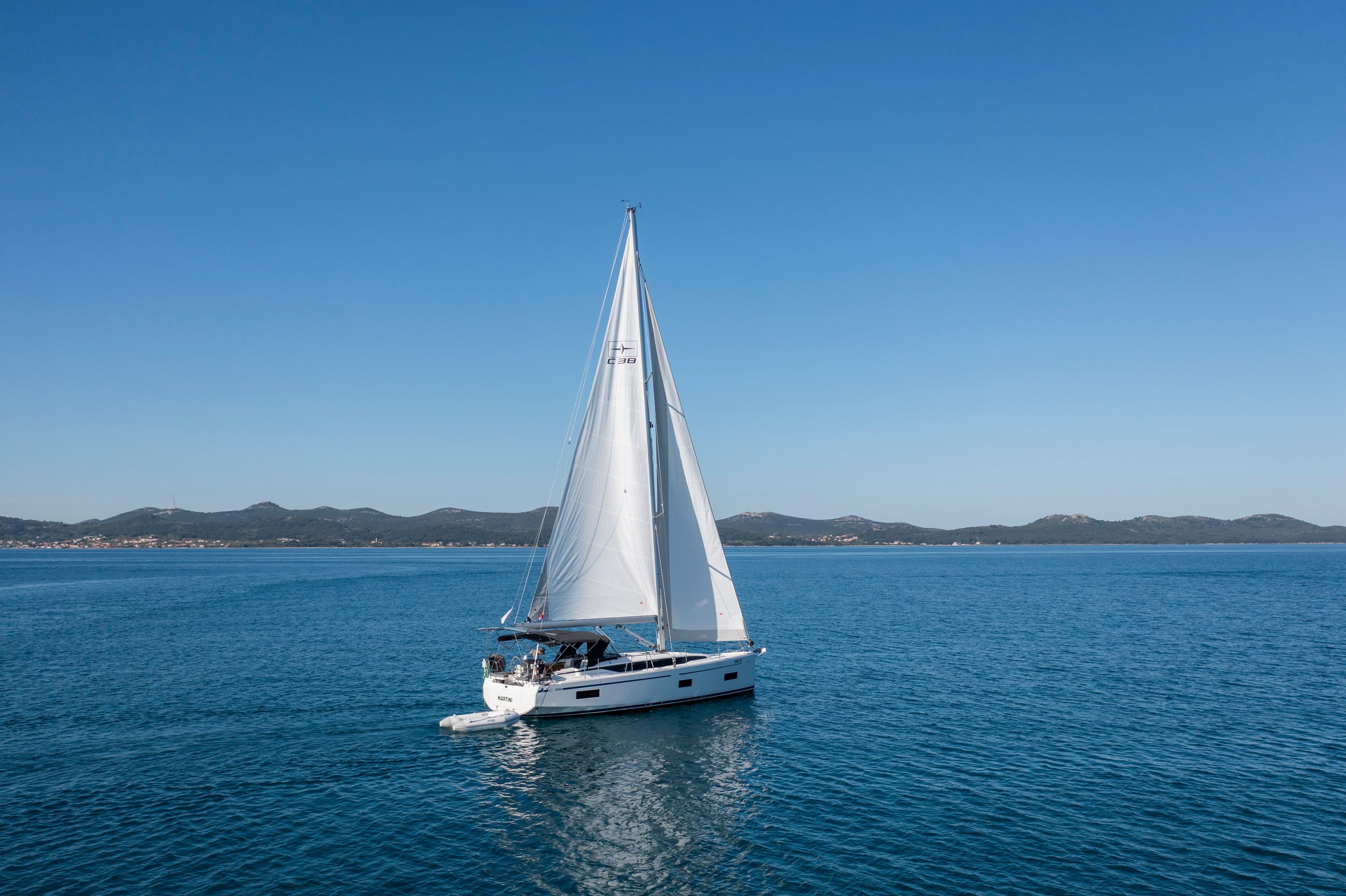 Bavaria C38 - photo 12