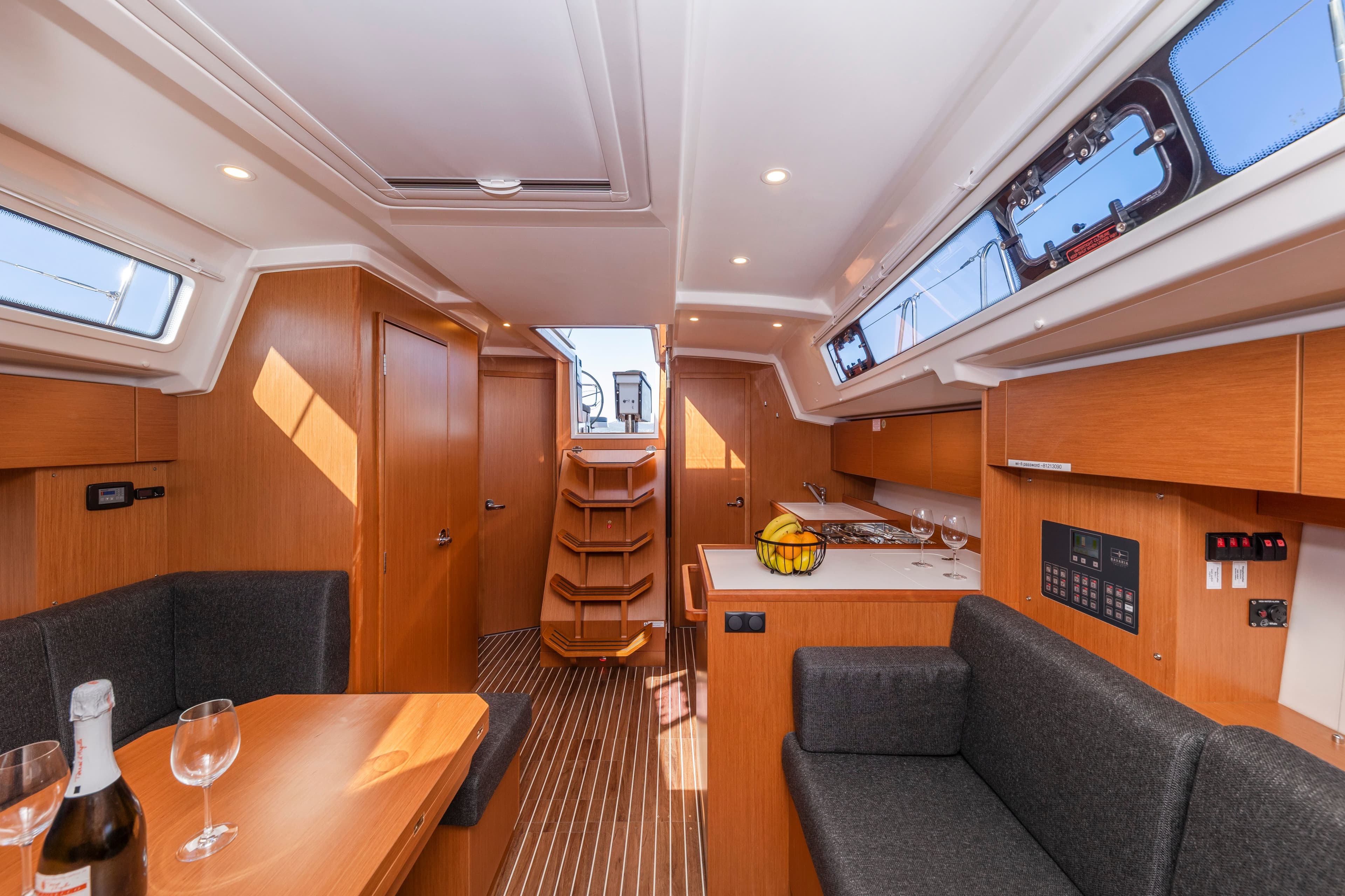 Bavaria C38 - photo 23