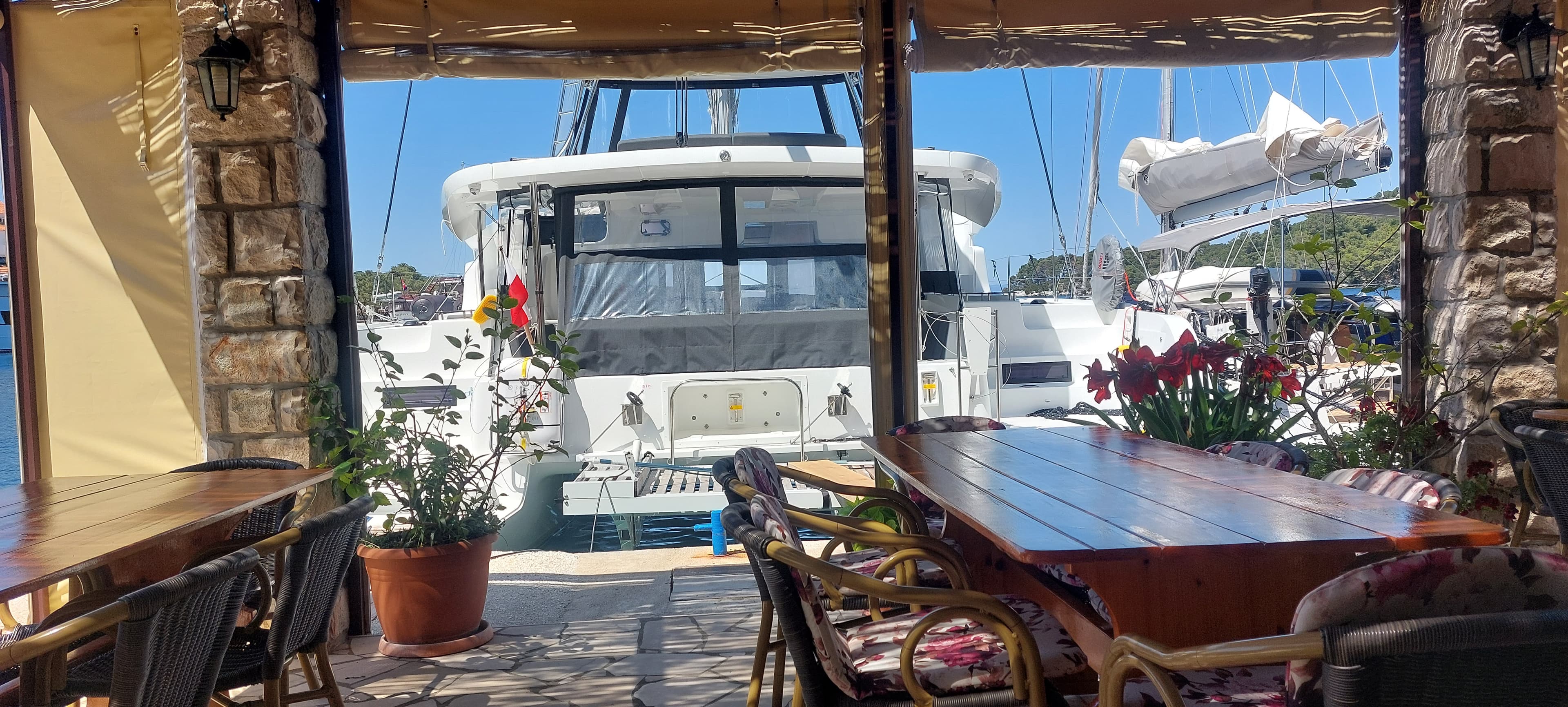 Lagoon 46  - photo 11