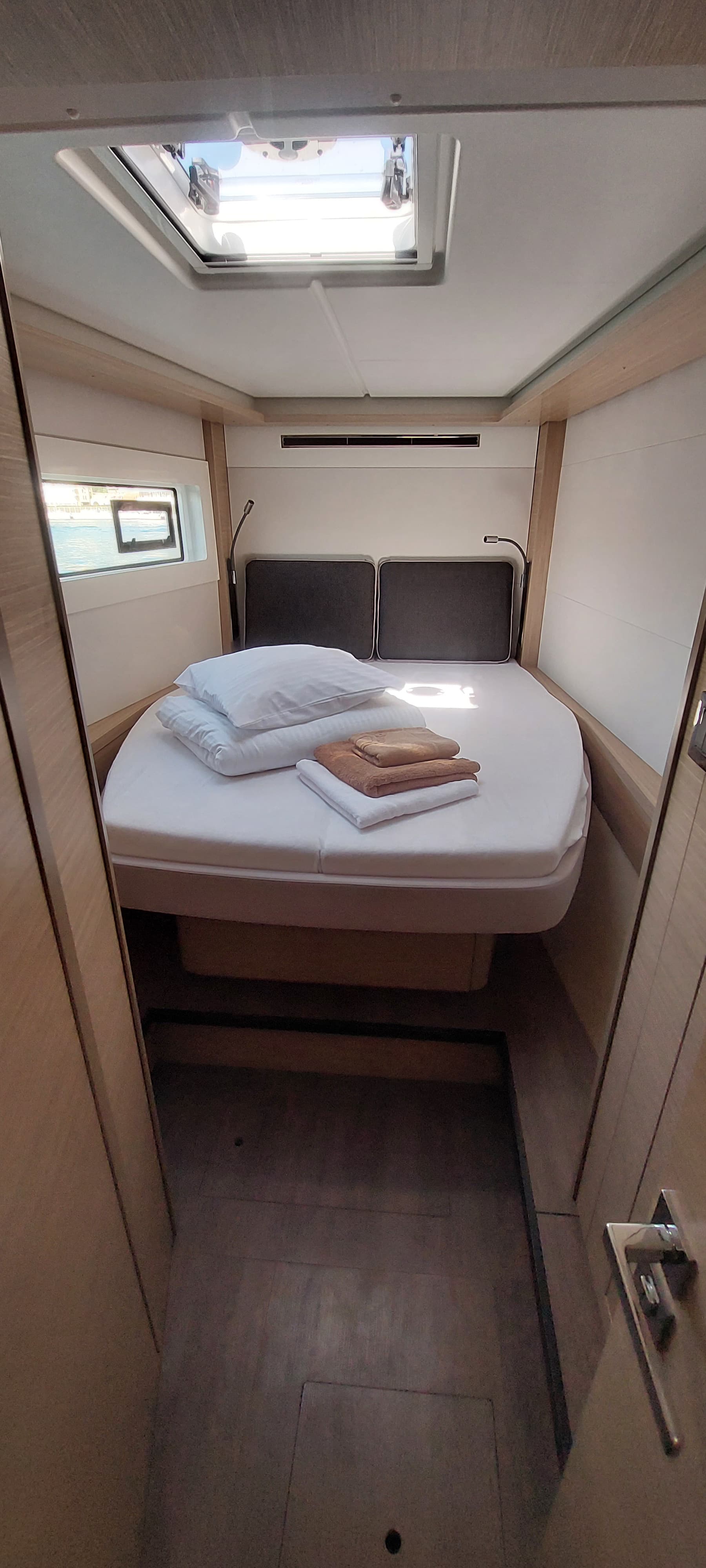 Lagoon 46  - photo 18